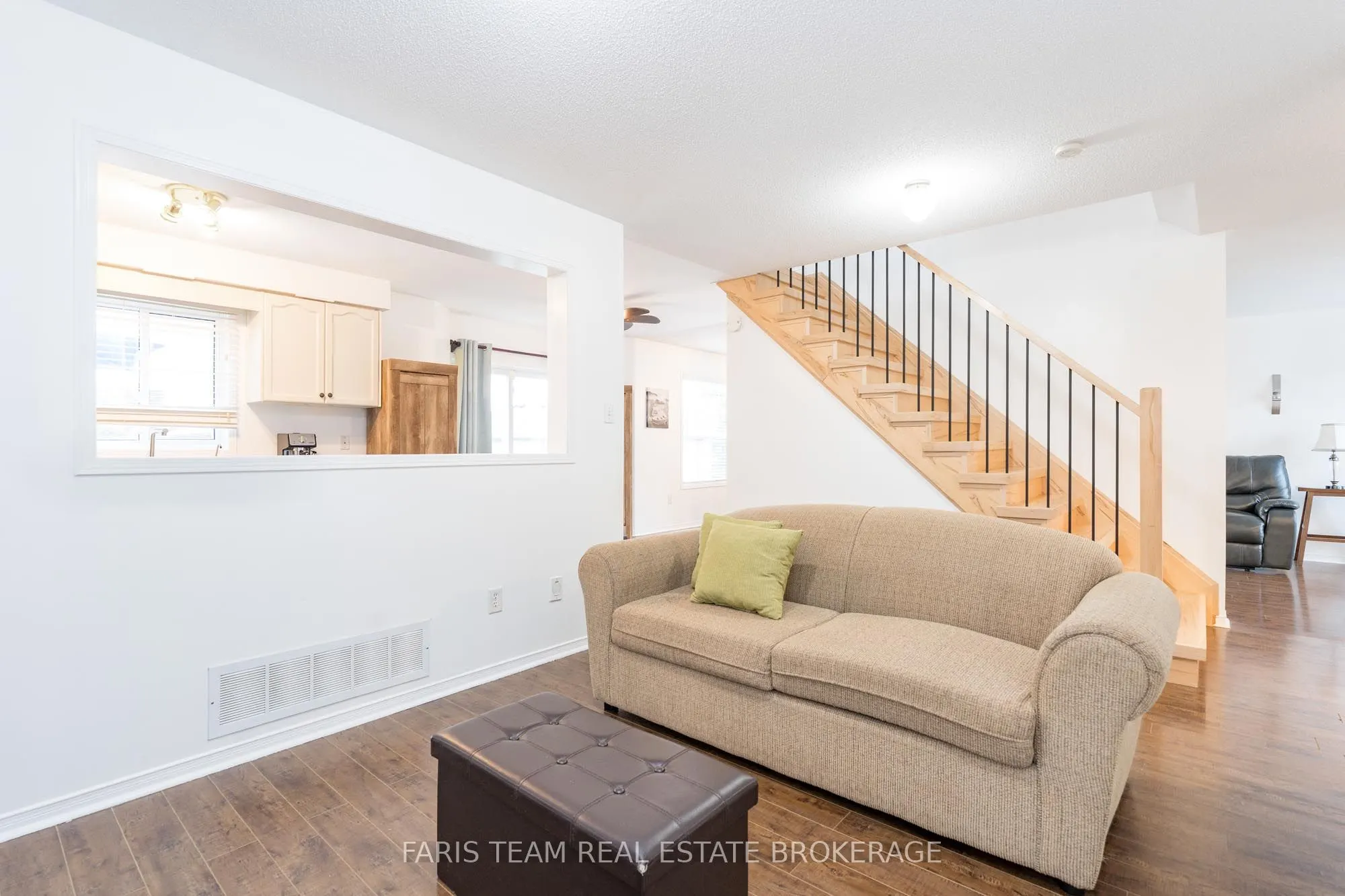7 Round Leaf Court