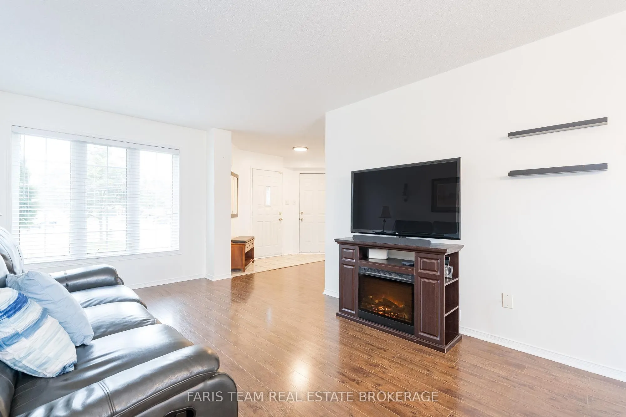7 Round Leaf Court