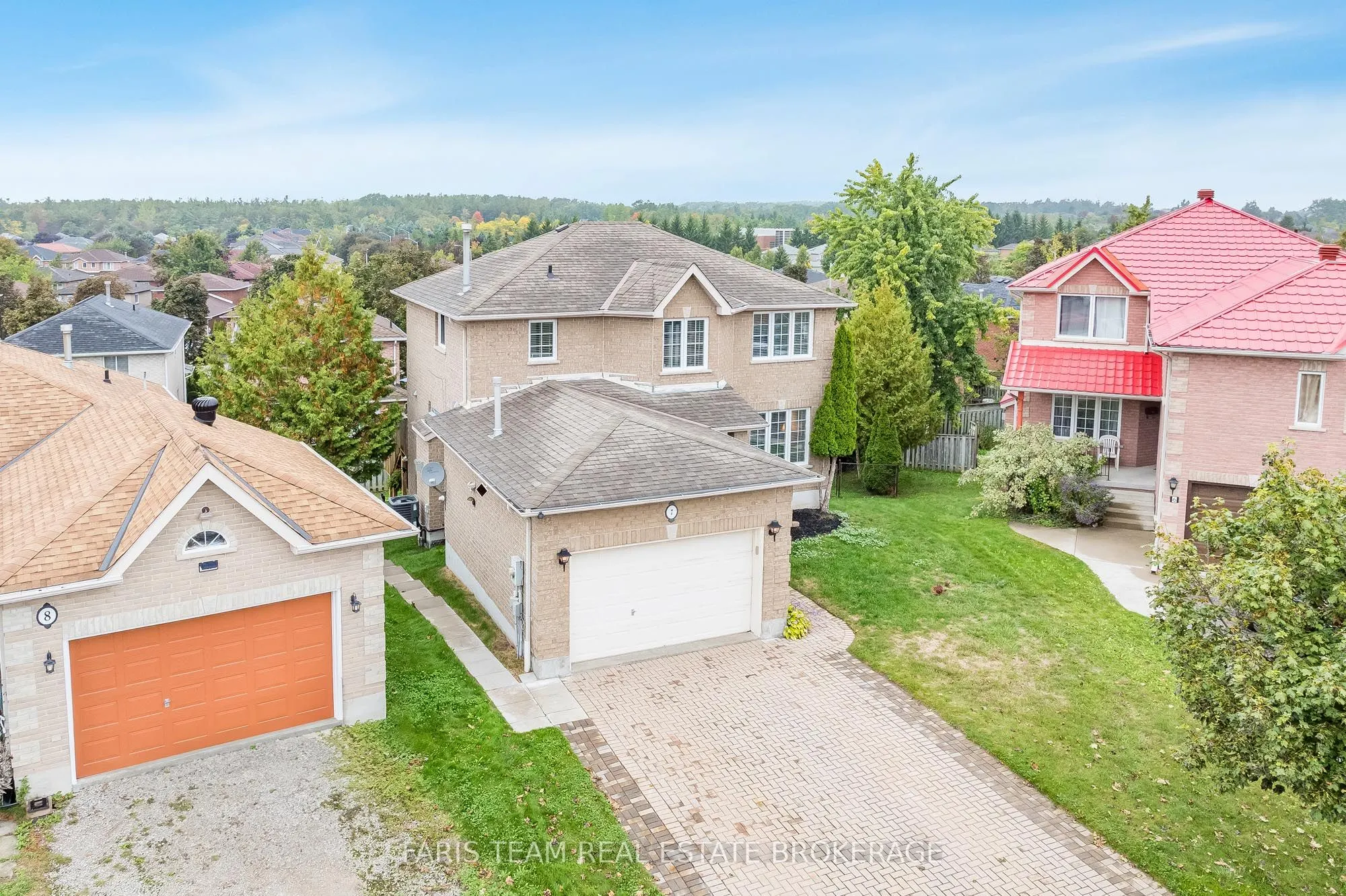 7 Round Leaf Court