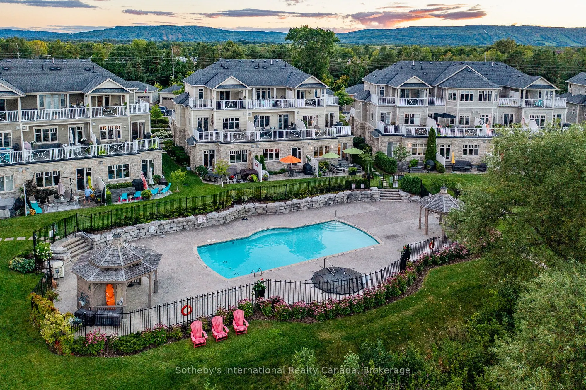 40 Trott Boulevard, #504