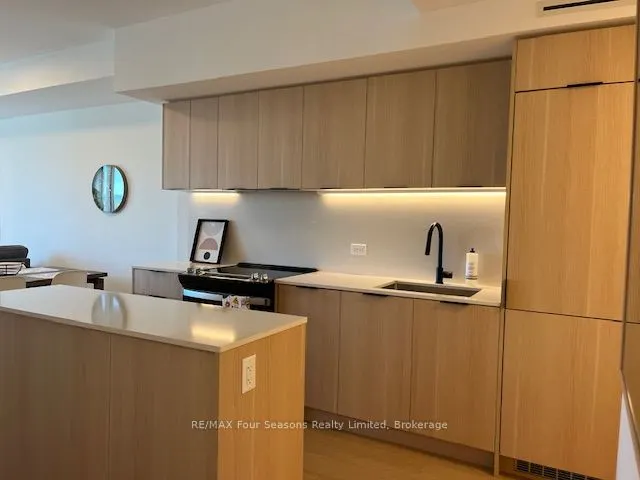 31 Huron Street, #419