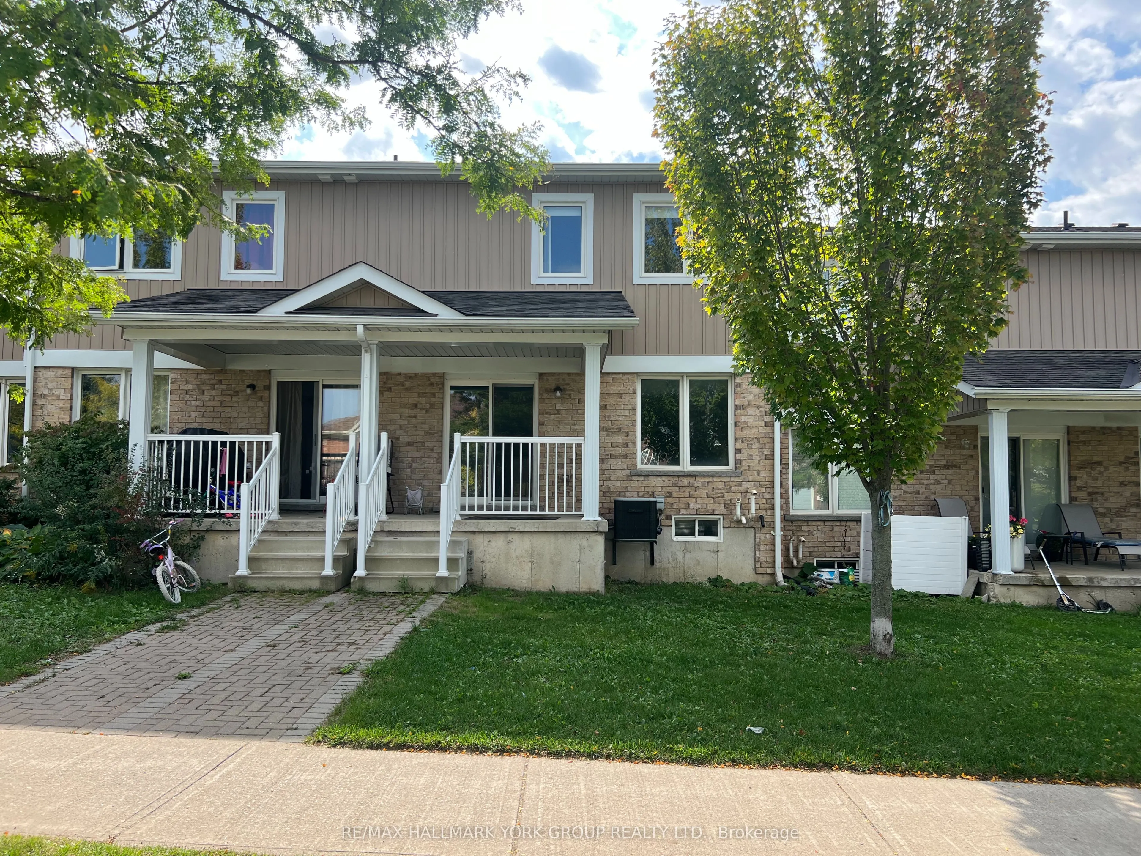 75 Prince William Way, #9