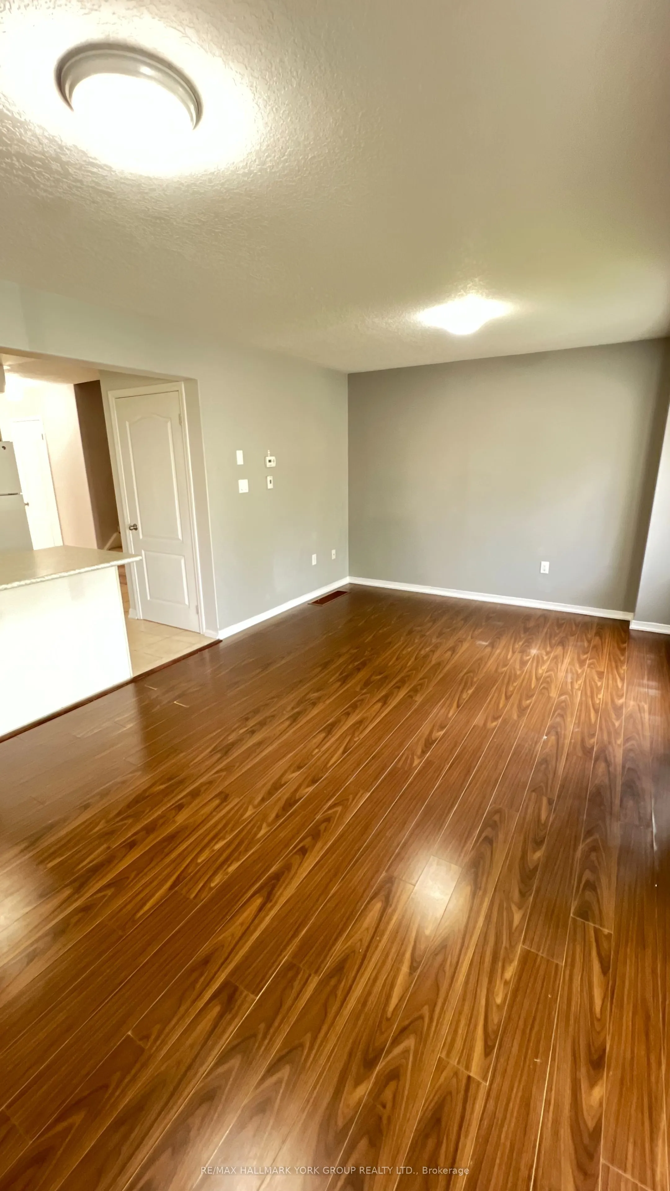 75 Prince William Way, #9