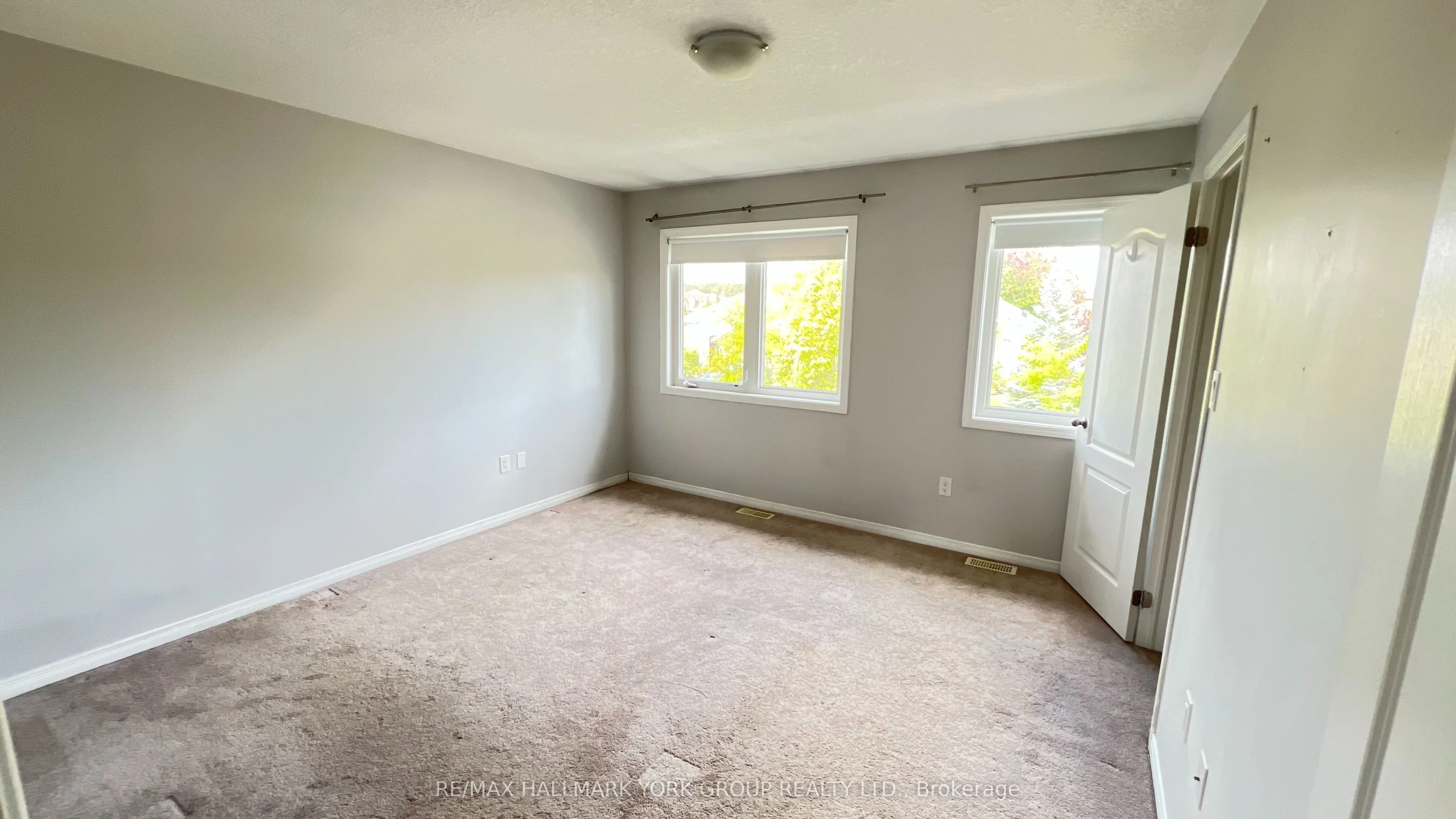 75 Prince William Way, #9
