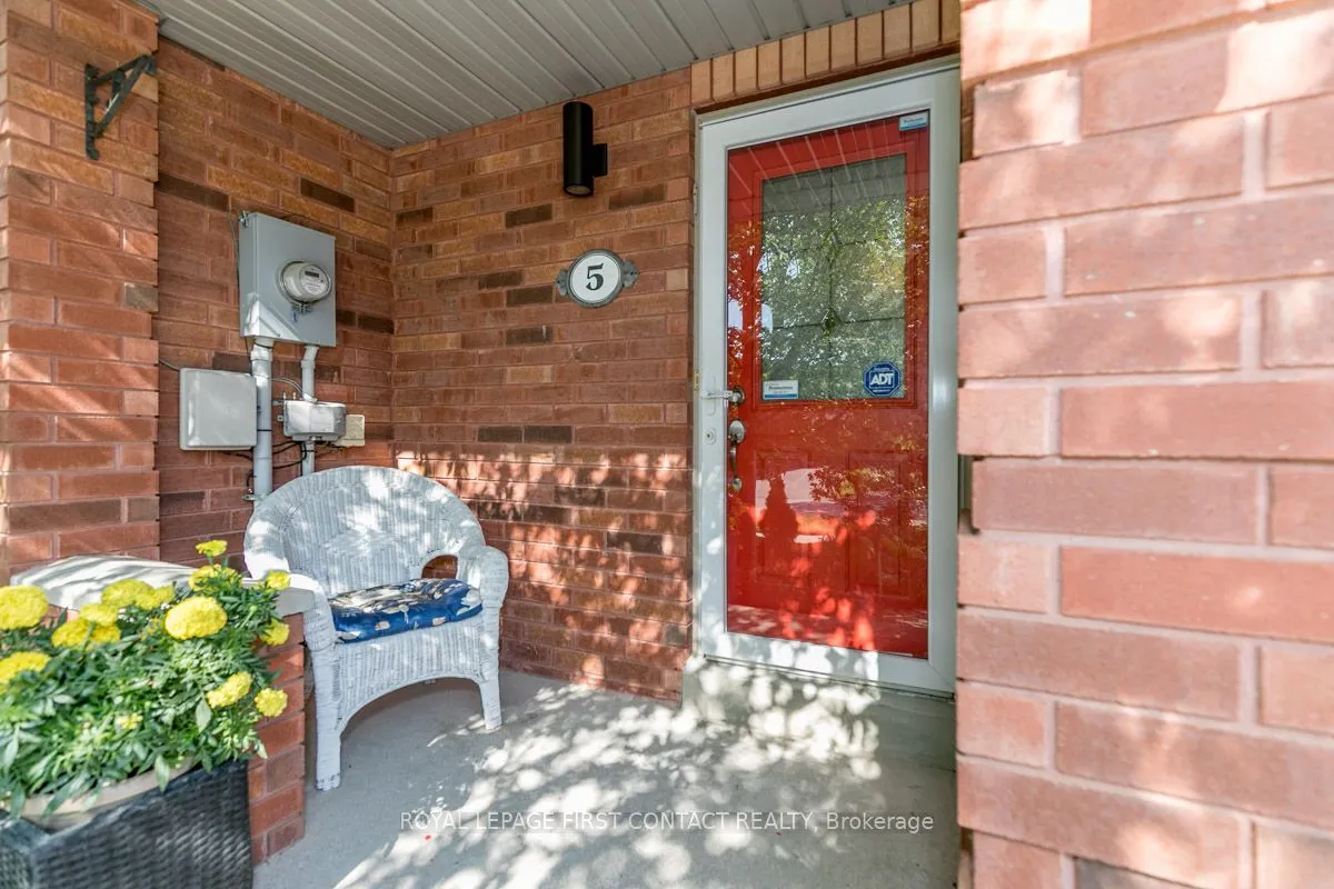 5 KELLY Place