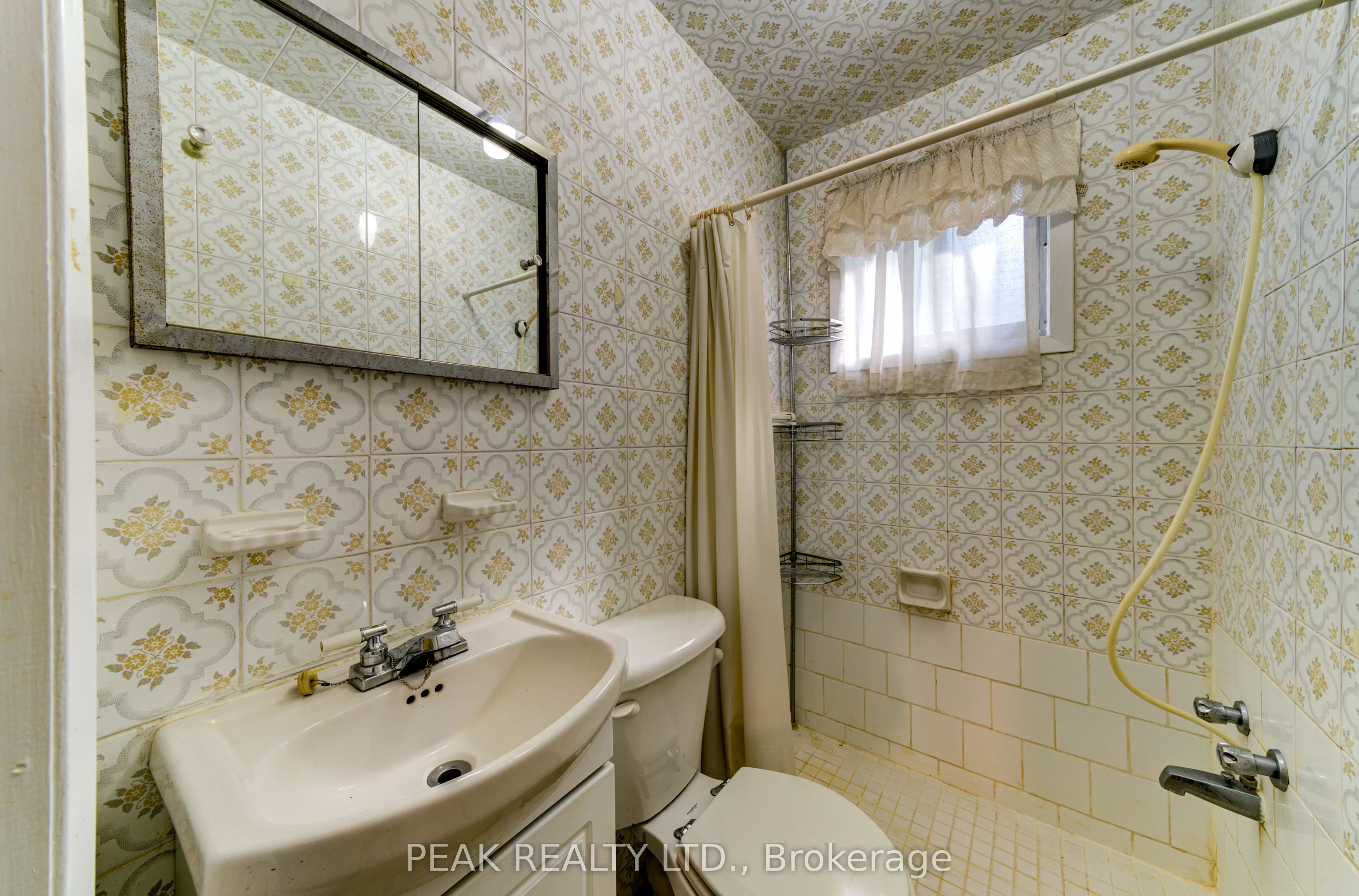 11 Glen Avenue S