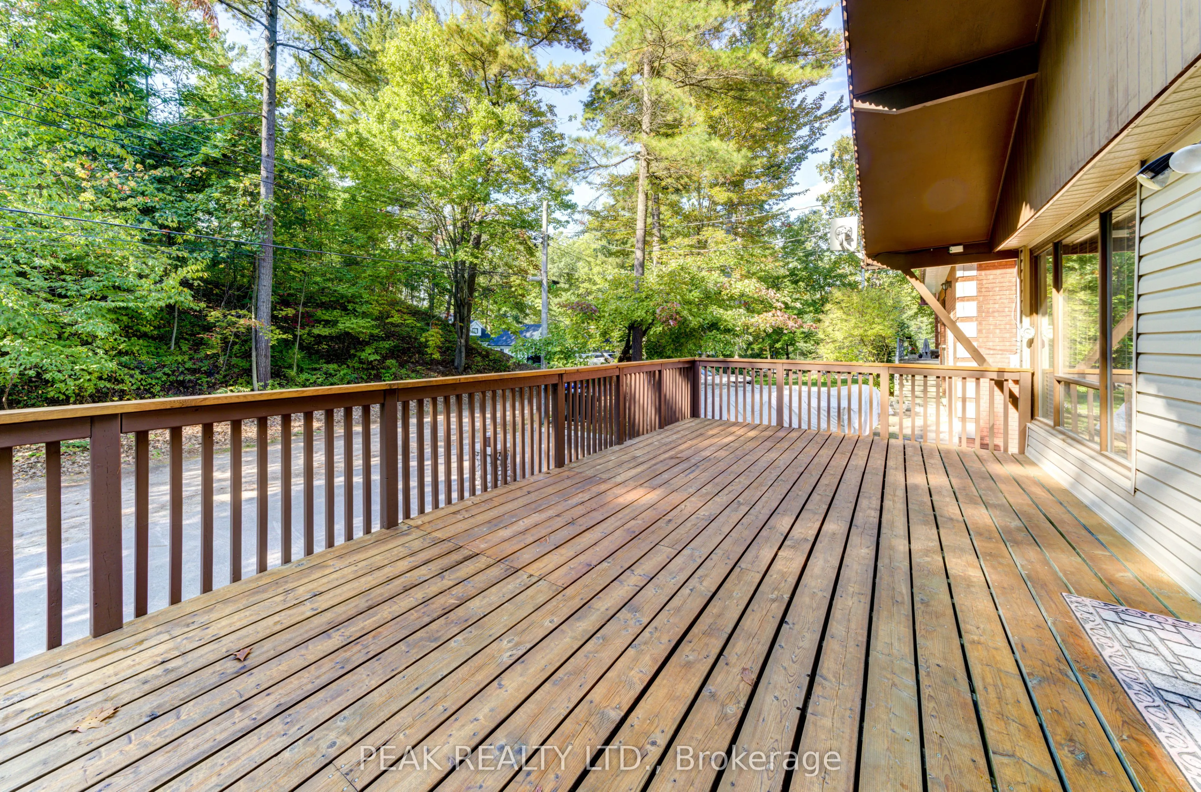 11 Glen Avenue S