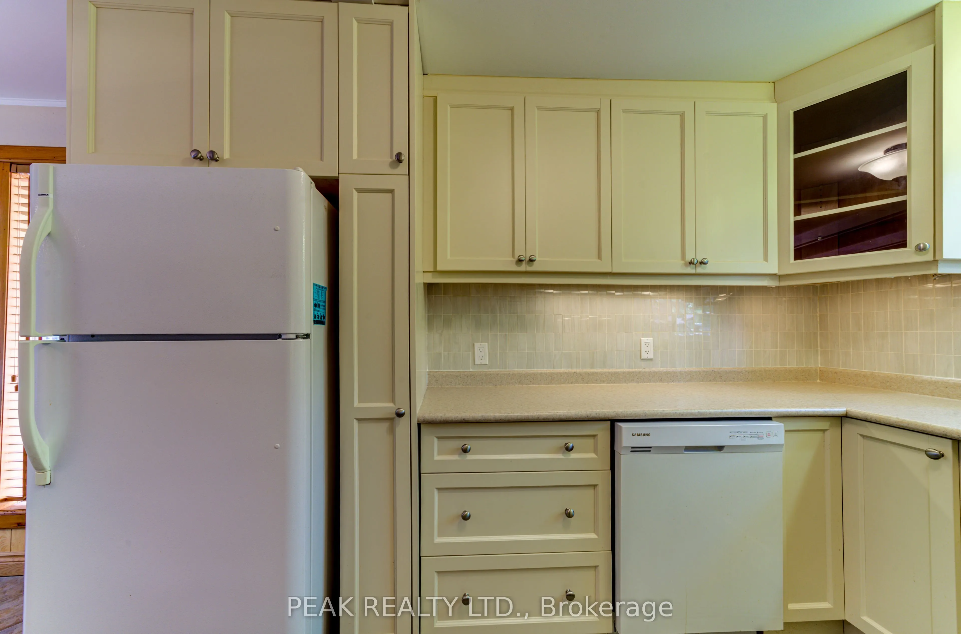 11 Glen Avenue S