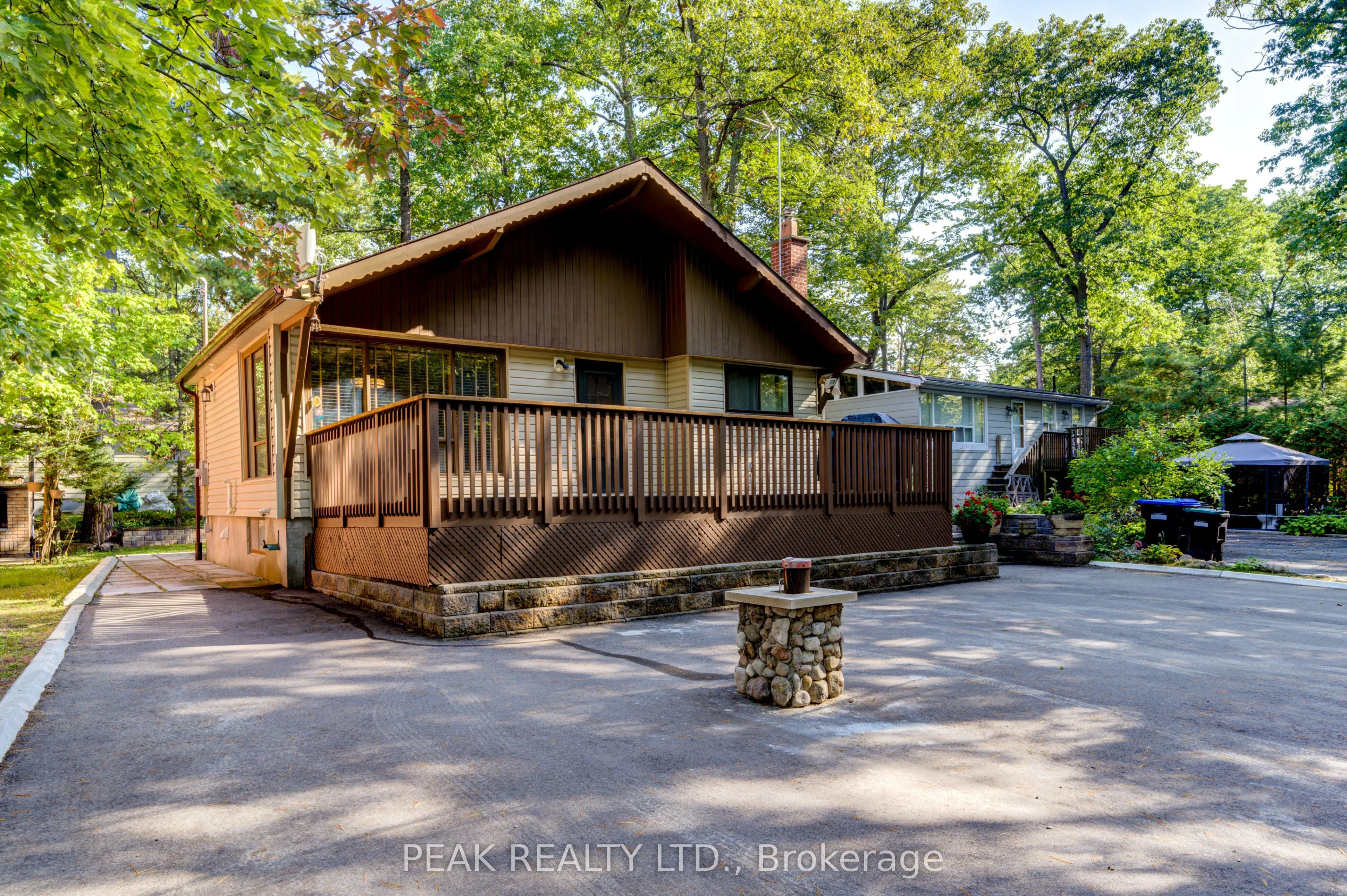 11 Glen Avenue S
