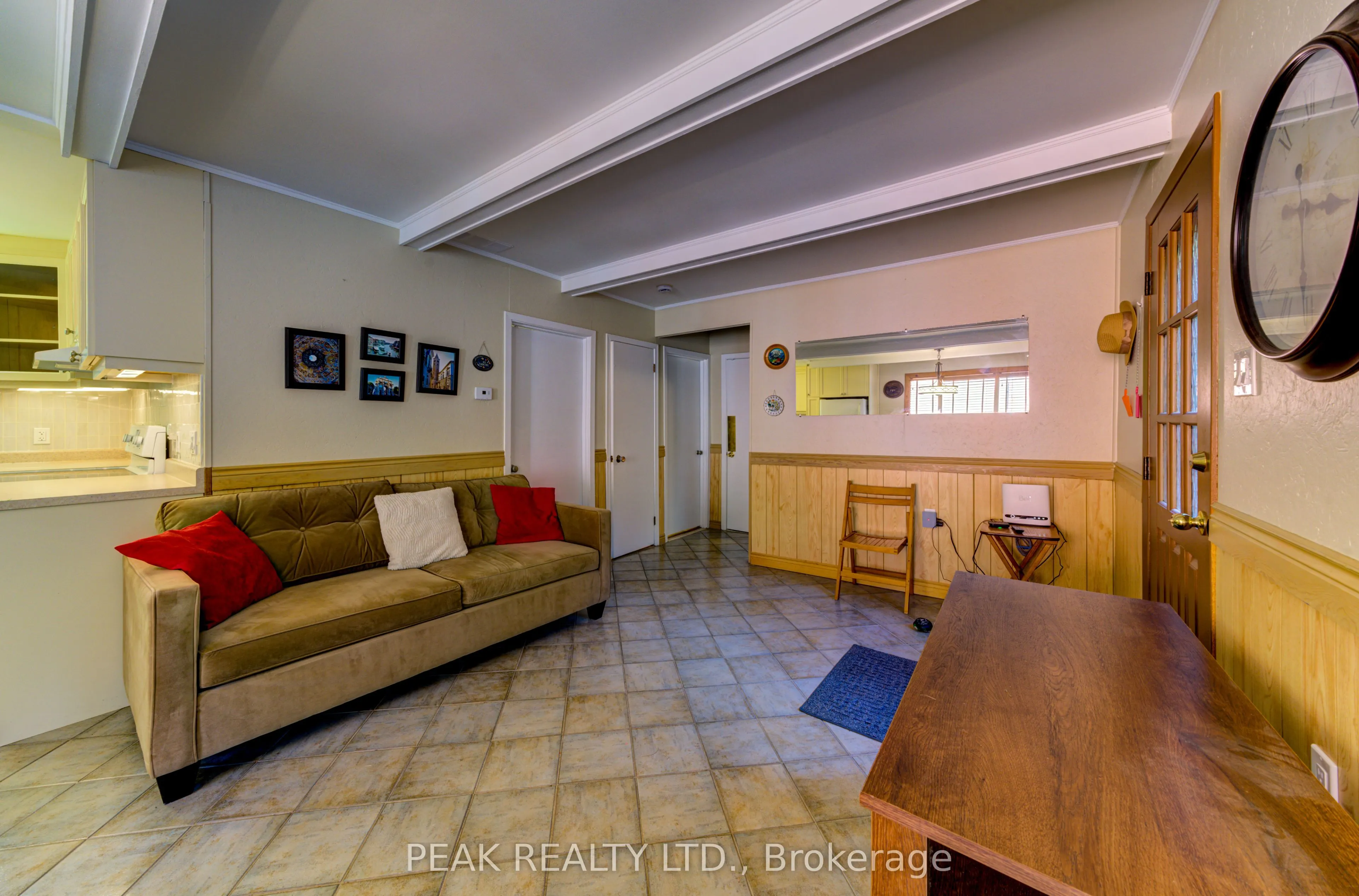 11 Glen Avenue S