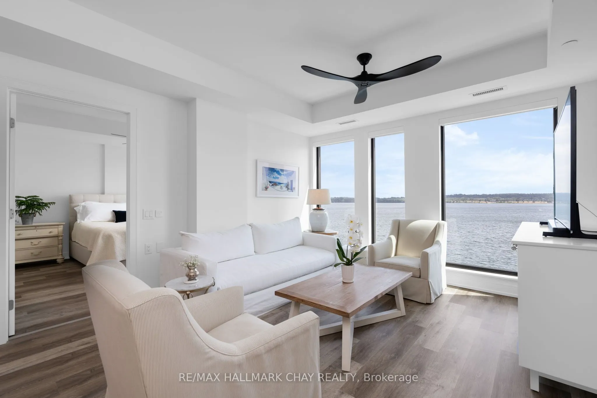 185 Dunlop Street E, #302