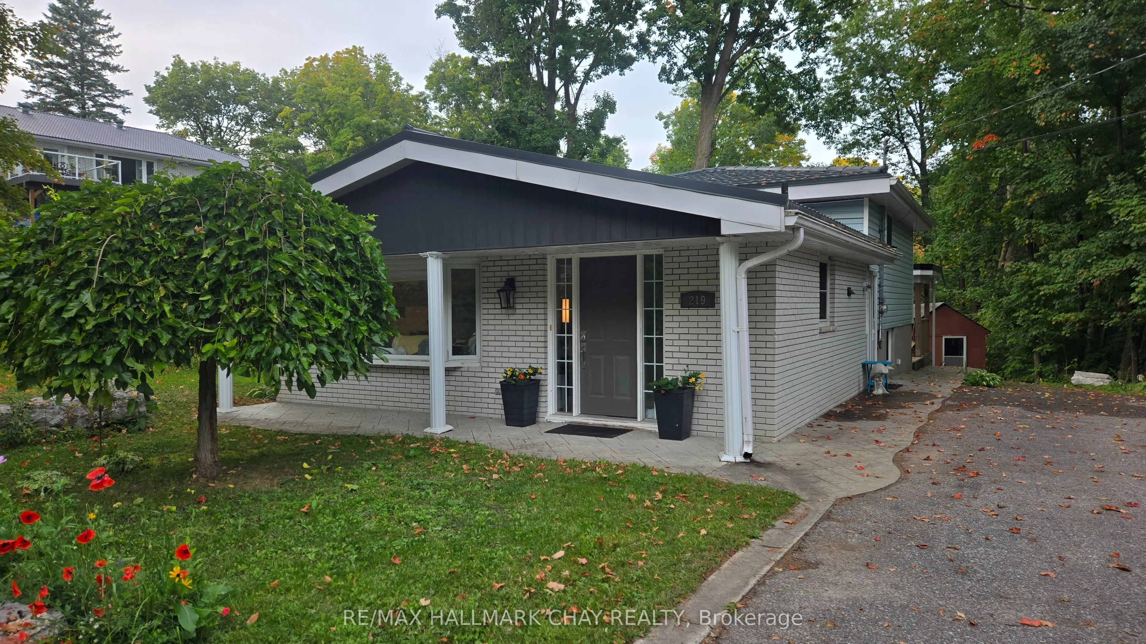 219 Sunnyside Drive