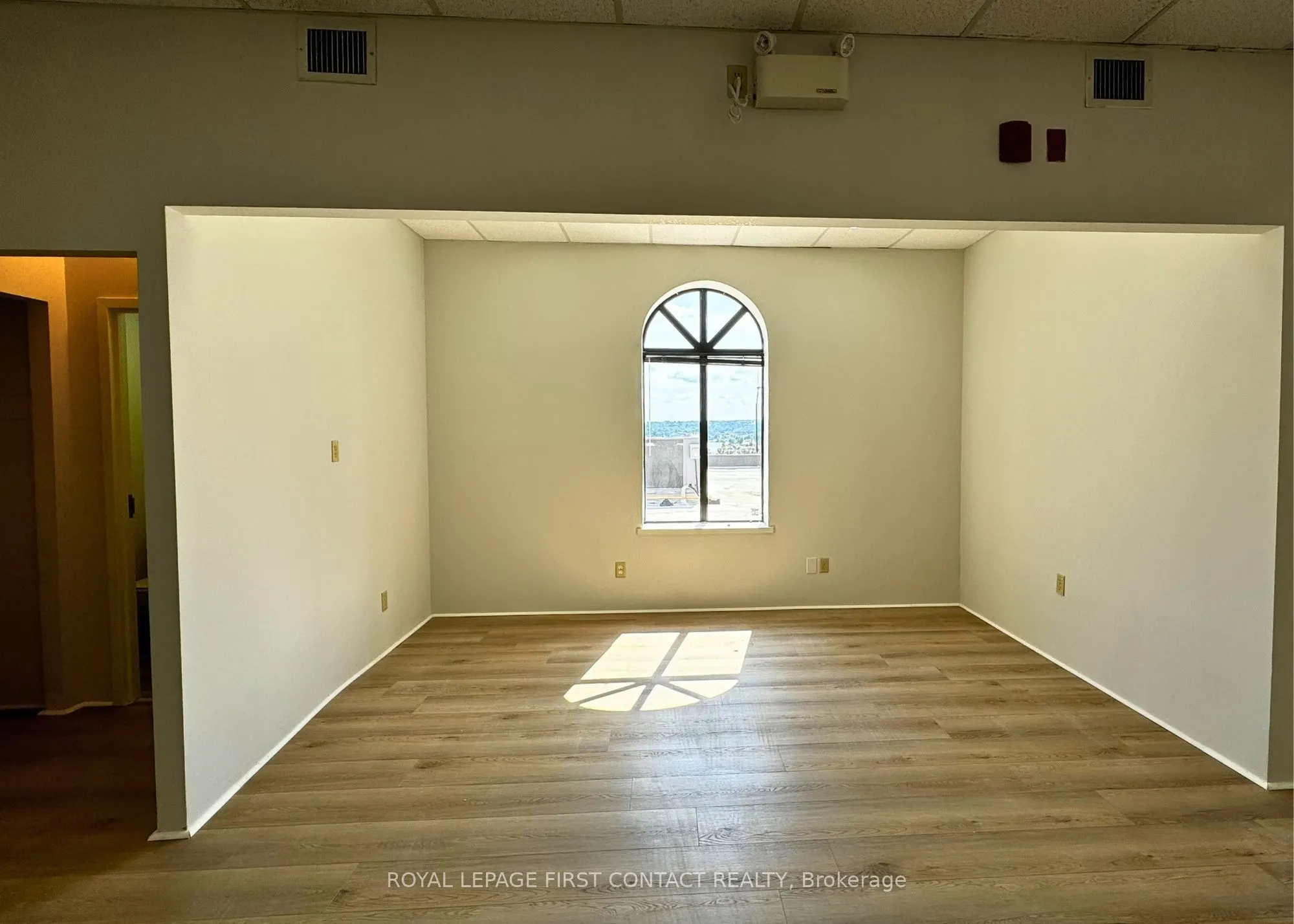 48 Collier Street, #Second Floor