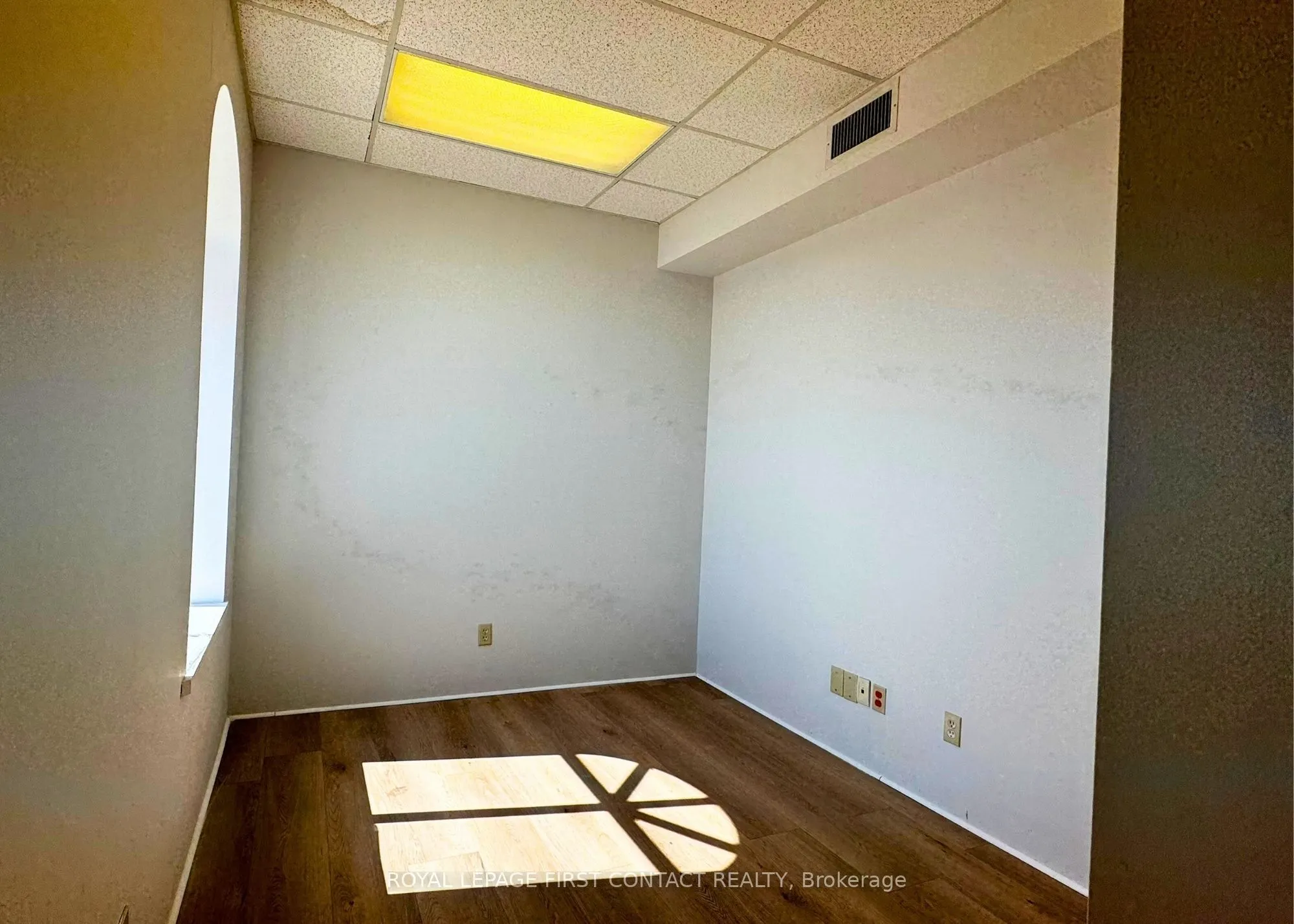 48 Collier Street, #Second Floor
