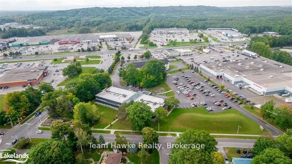 240 PENETANGUISHENE Road, #204