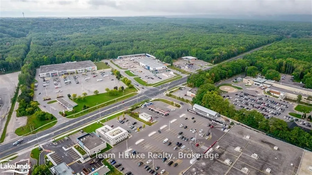 240 PENETANGUISHENE Road, #204