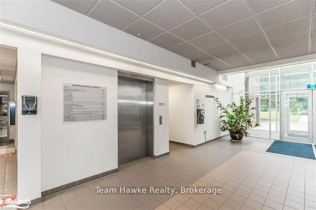 240 PENETANGUISHENE Road, #204
