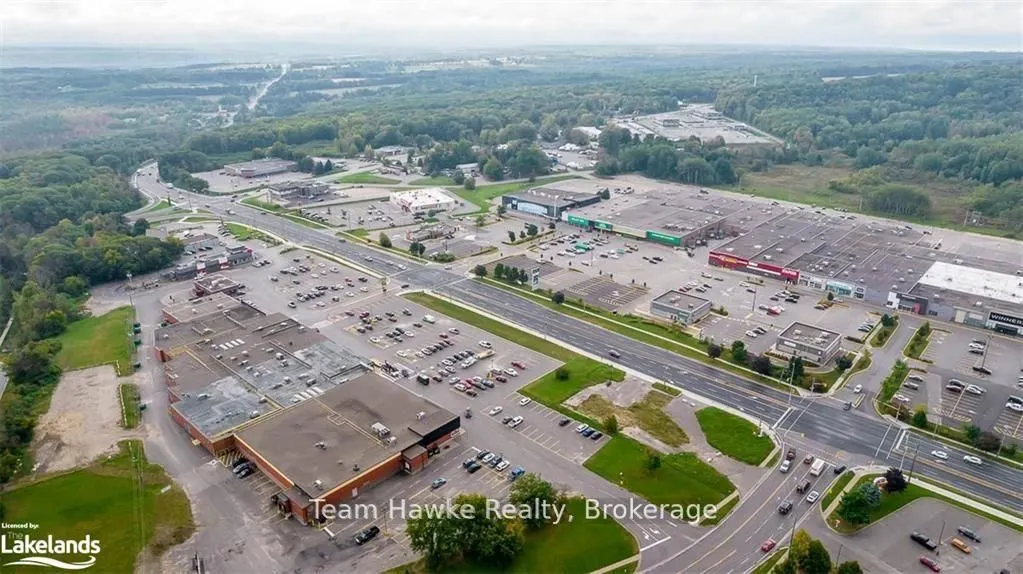 240 PENETANGUISHENE Road, #204