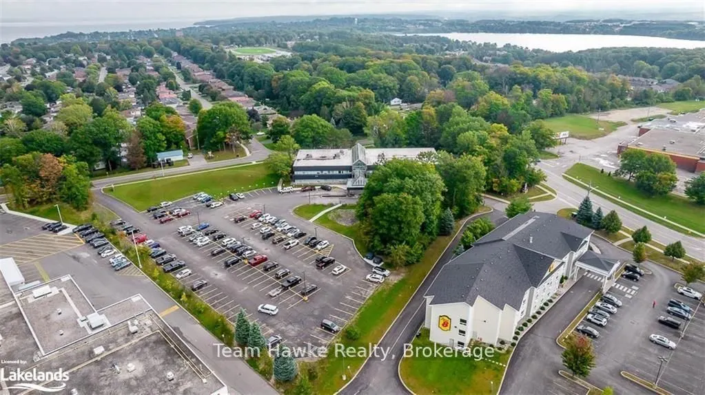 240 PENETANGUISHENE Road, #103A