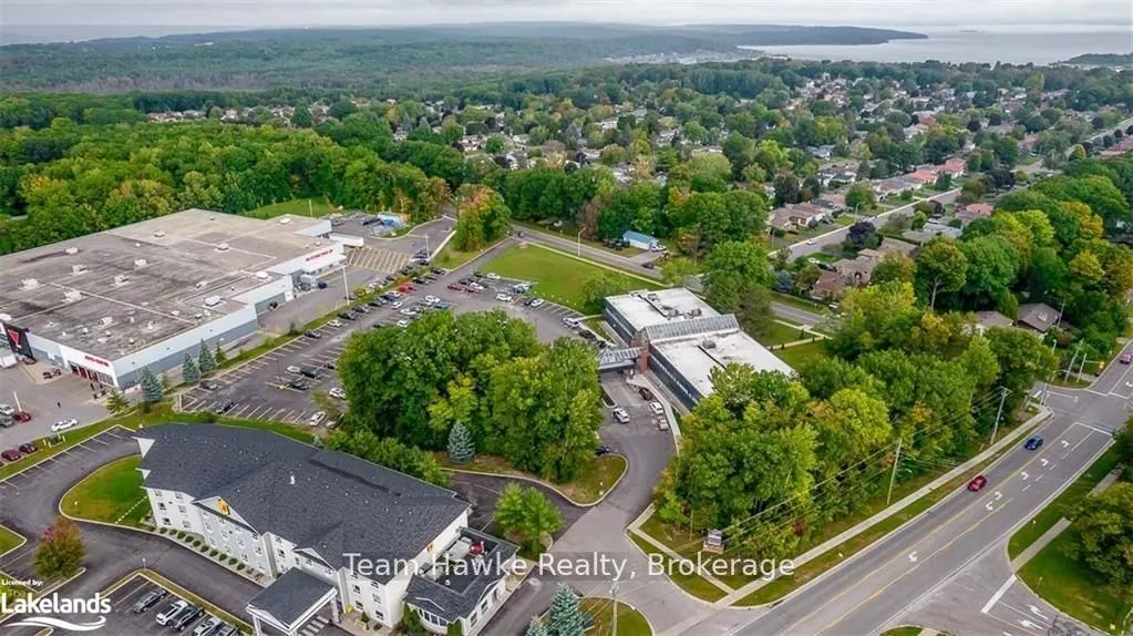 240 PENETANGUISHENE Road, #103A