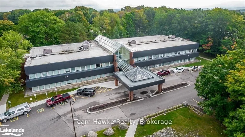 240 PENETANGUISHENE Road, #103A