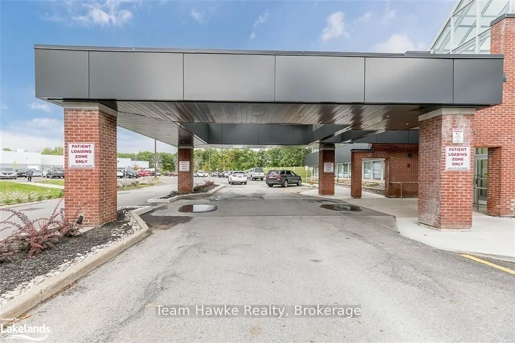 240 PENETANGUISHENE Road, #103A
