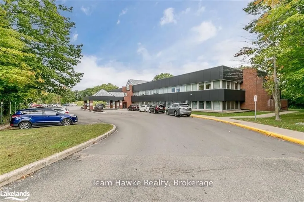 240 PENETANGUISHENE Road, #103A