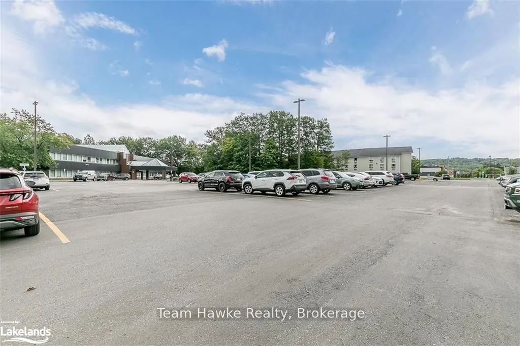 240 PENETANGUISHENE Road, #103A
