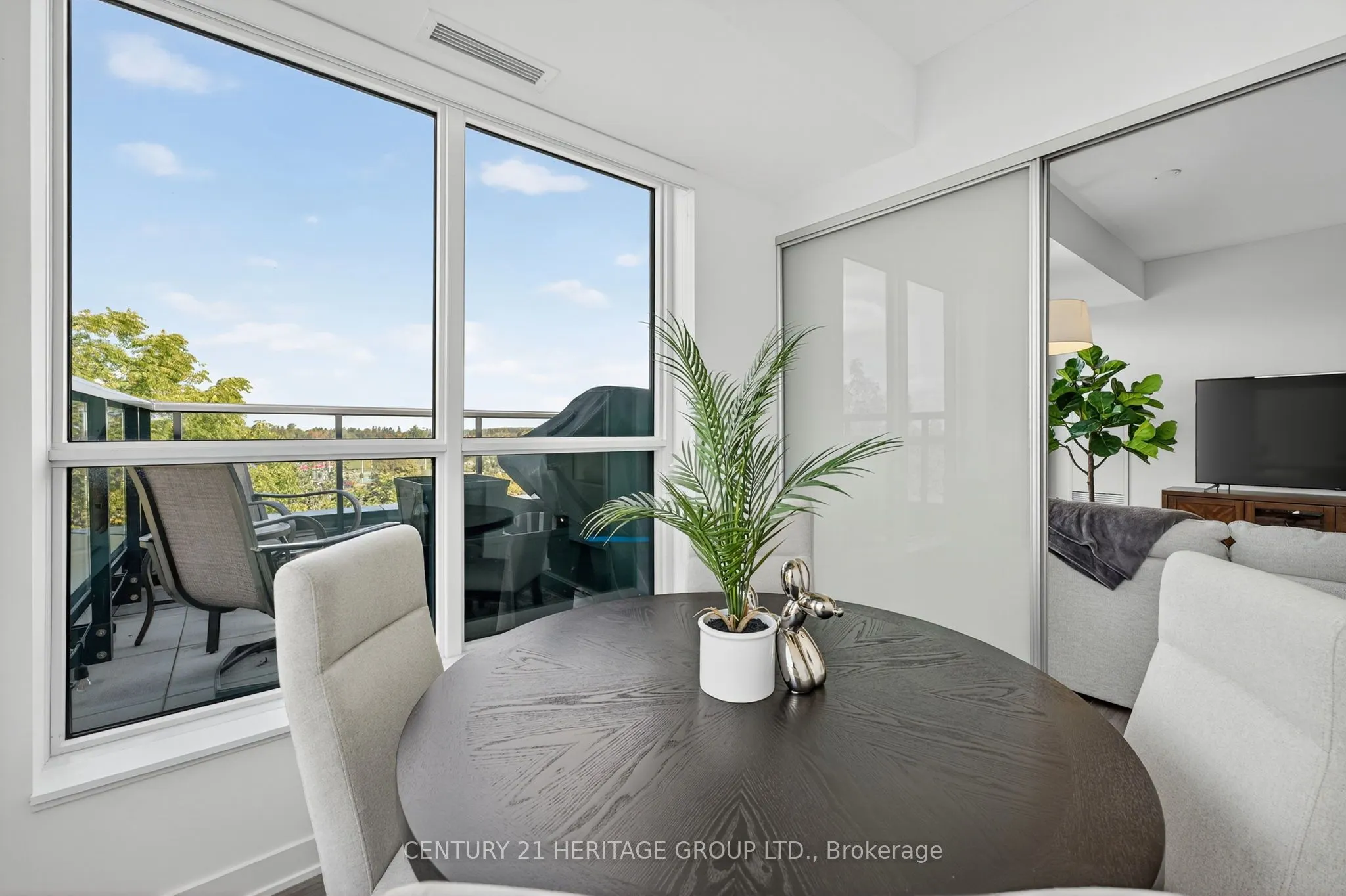 681 Yonge Street, #603