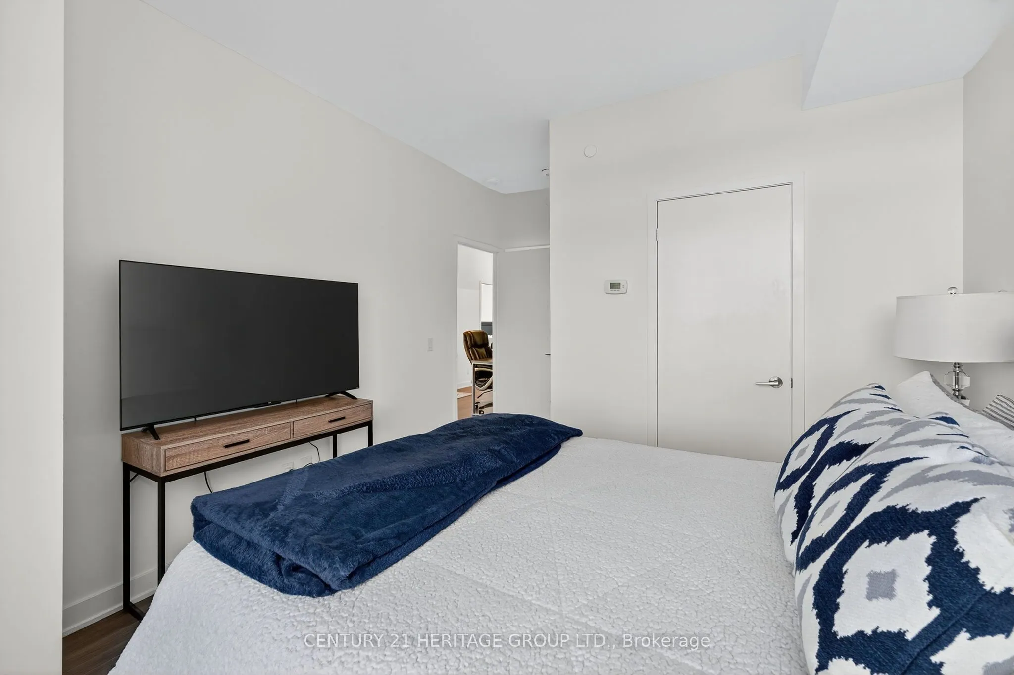 681 Yonge Street, #603