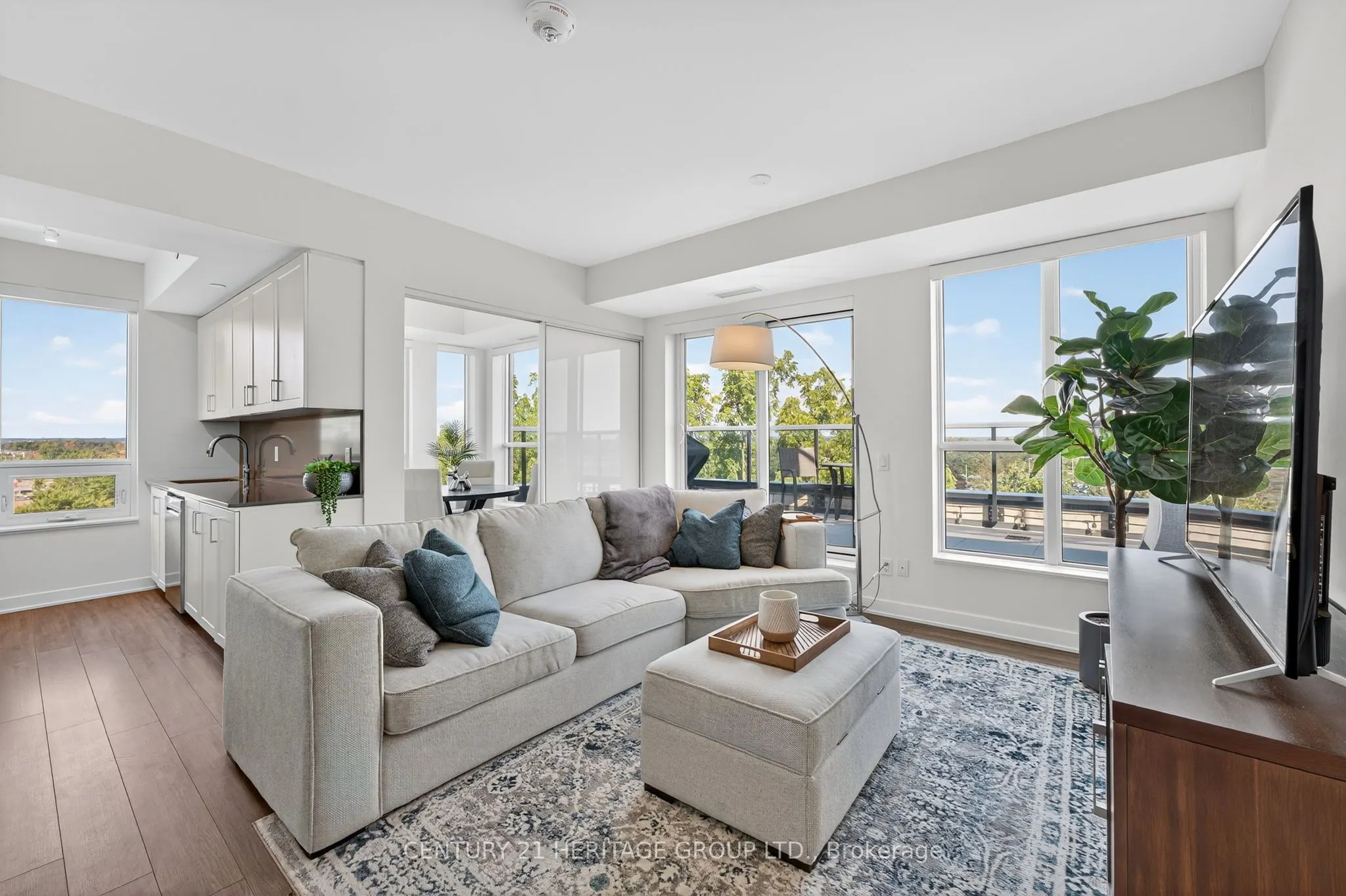681 Yonge Street, #603