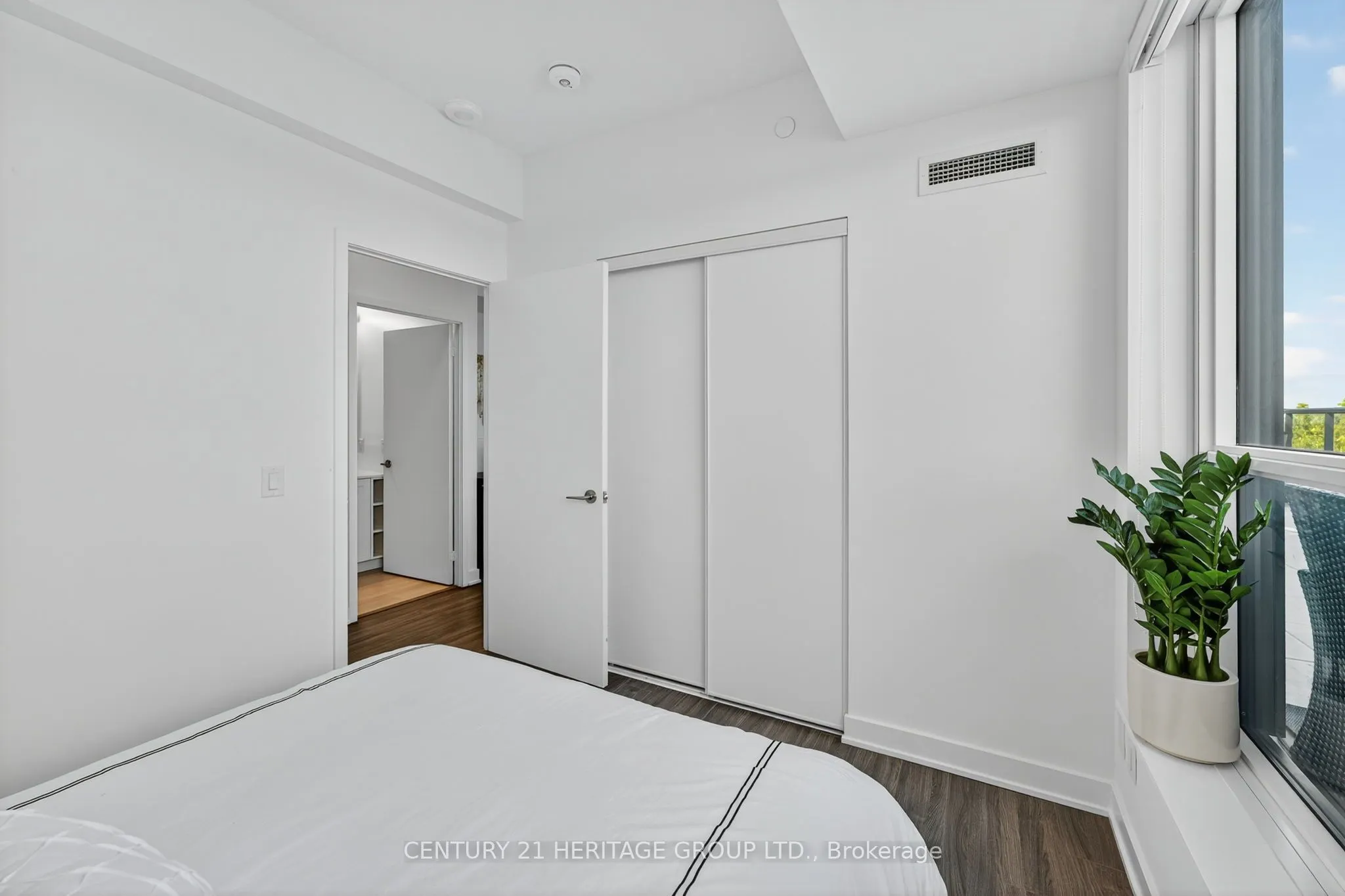 681 Yonge Street, #603