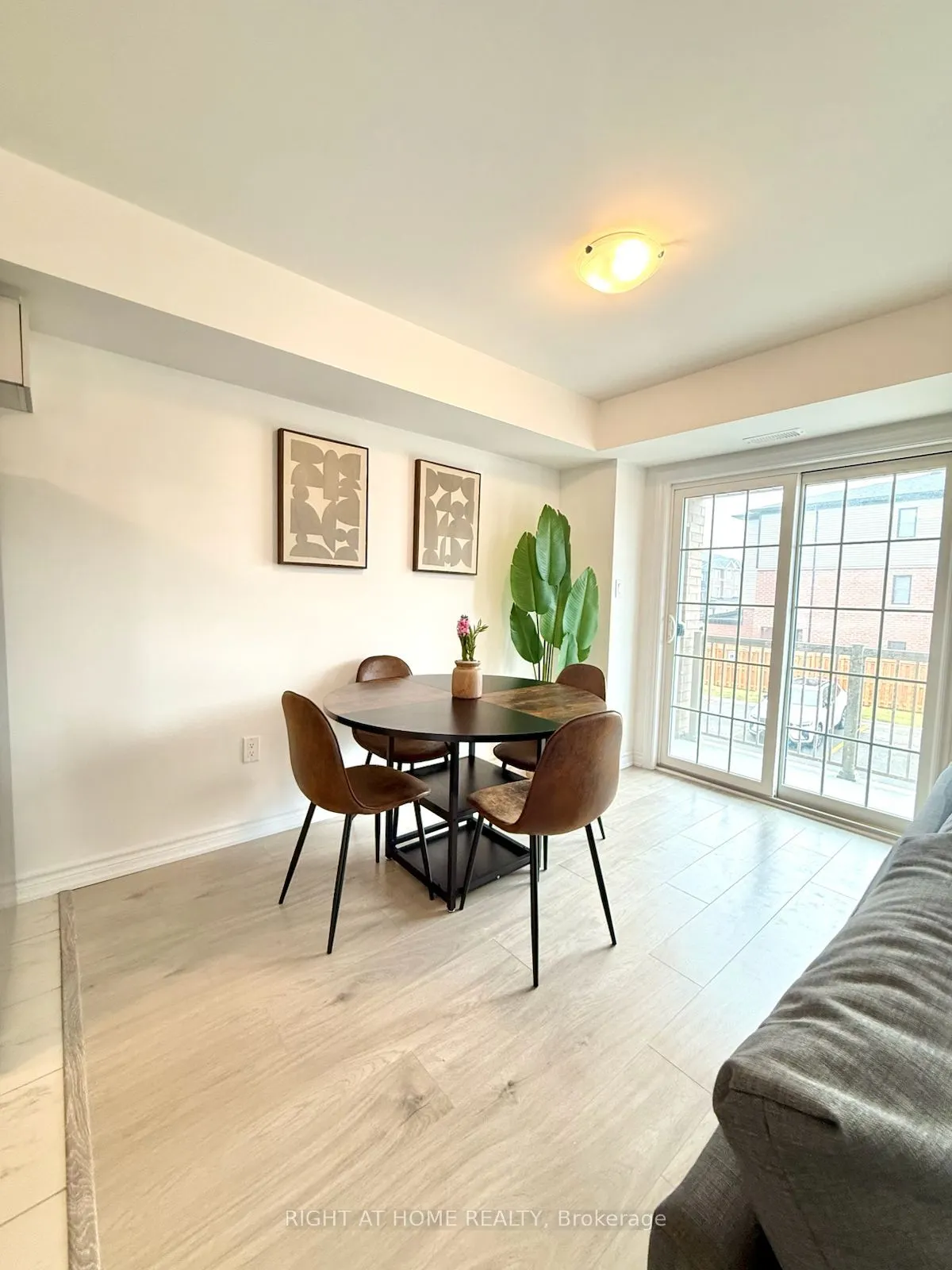 31 PUMPKIN CORNER Crescent, ##2