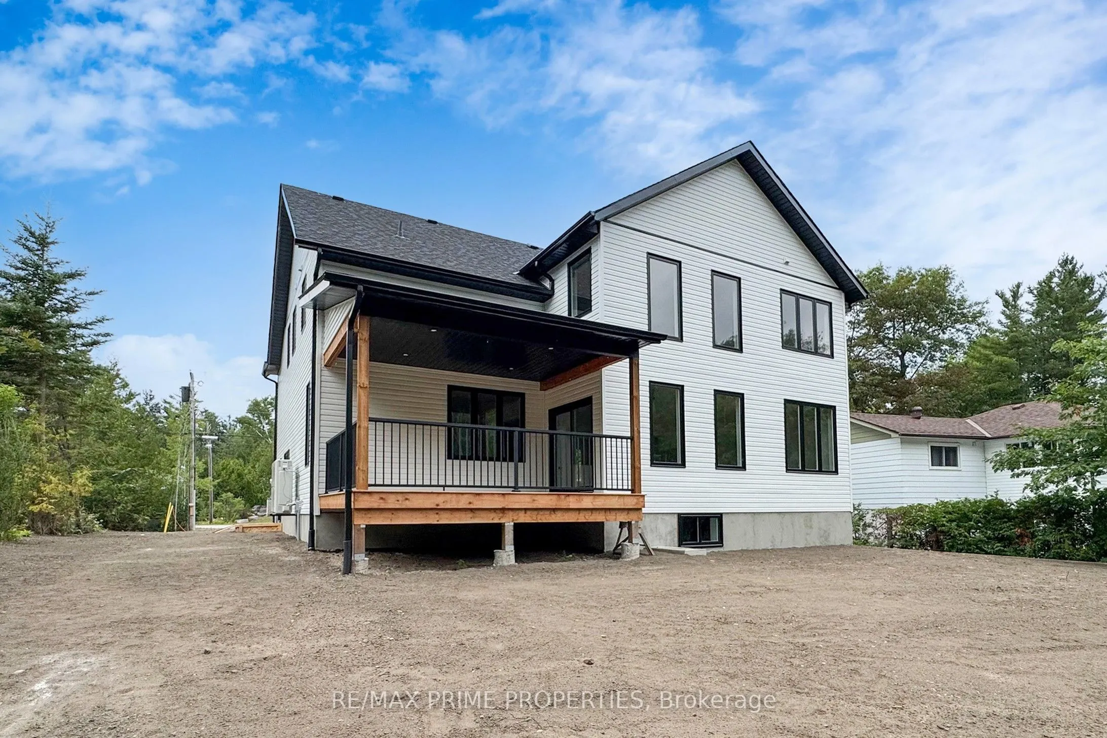 118 Valerie Crescent