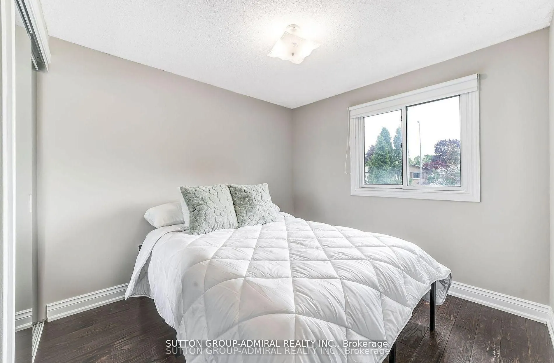 14 Chippawa (Main) Court