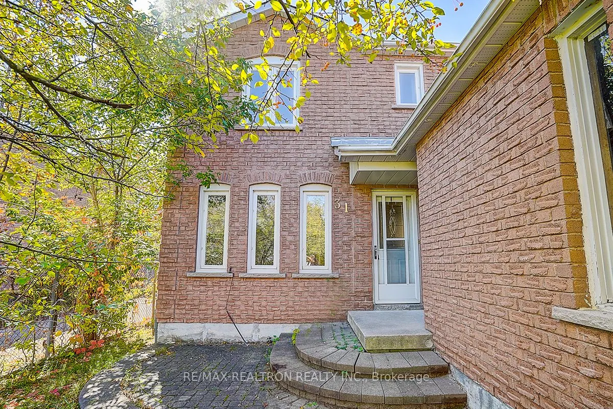 31 Blair Crescent