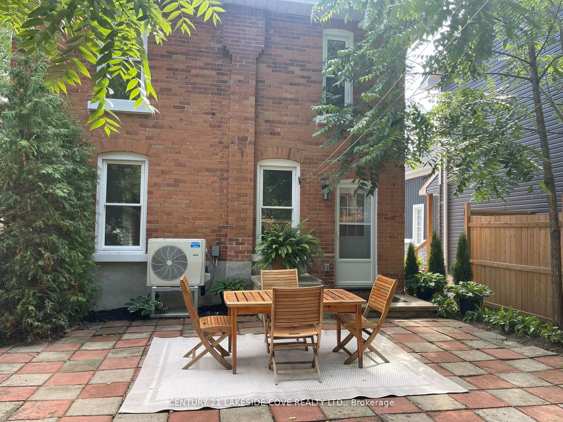 74 Penetang Street