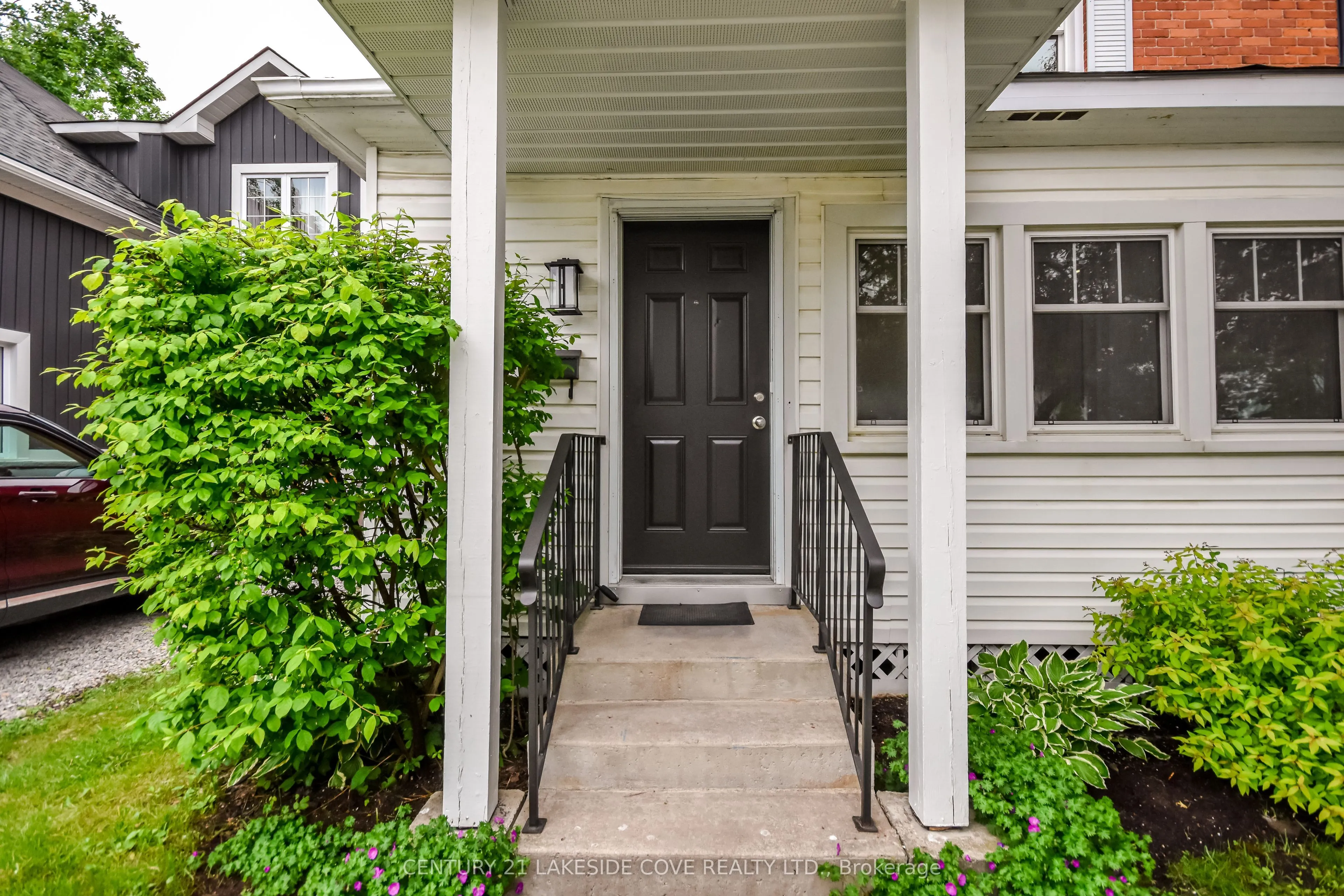 74 Penetang Street