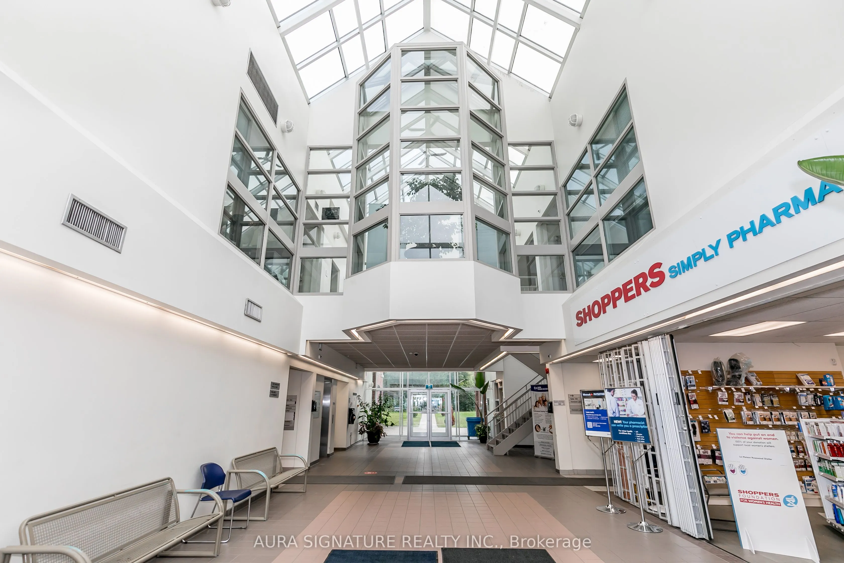 240 Penetanguishene Road, #206