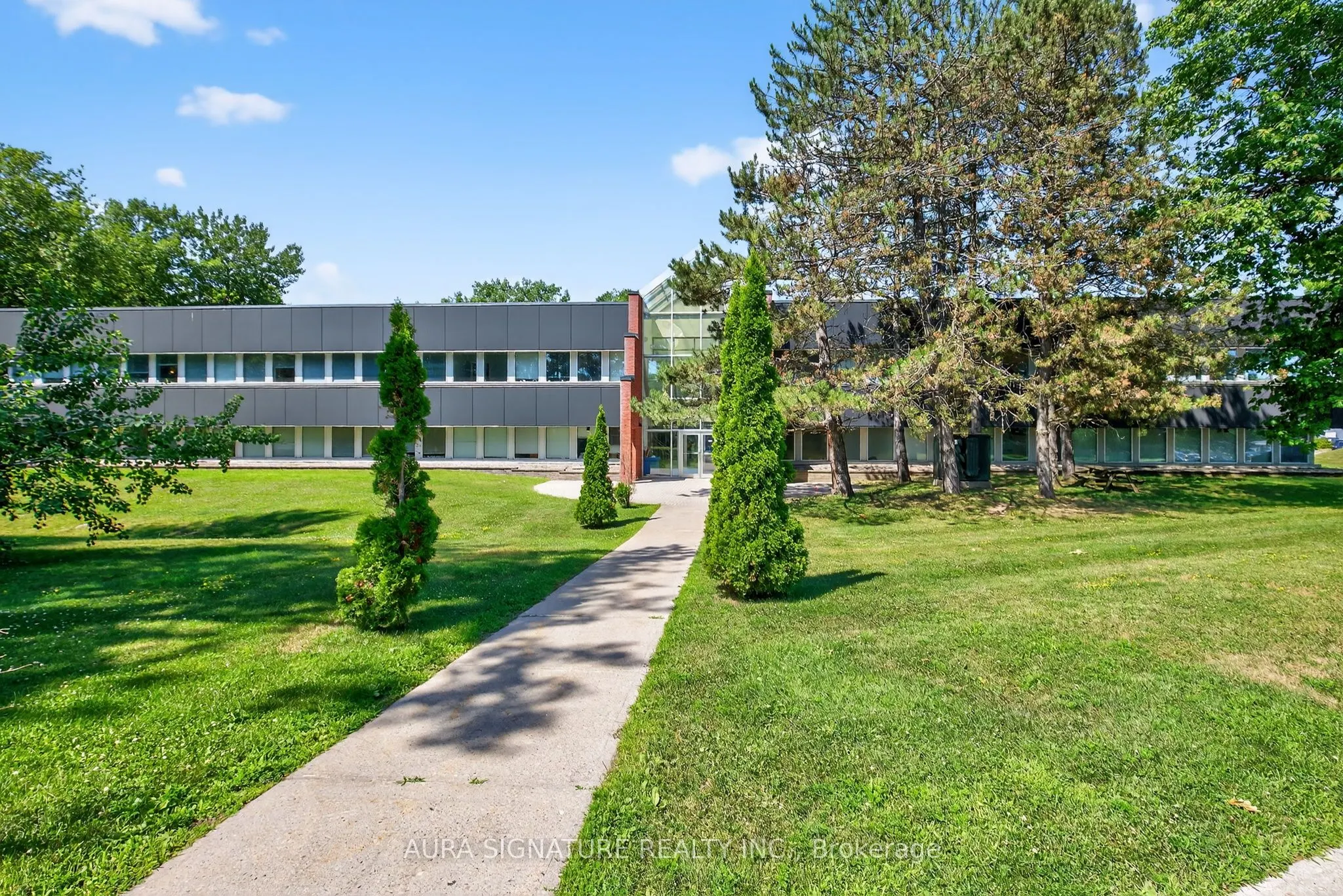 240 Penetanguishene Road, #206