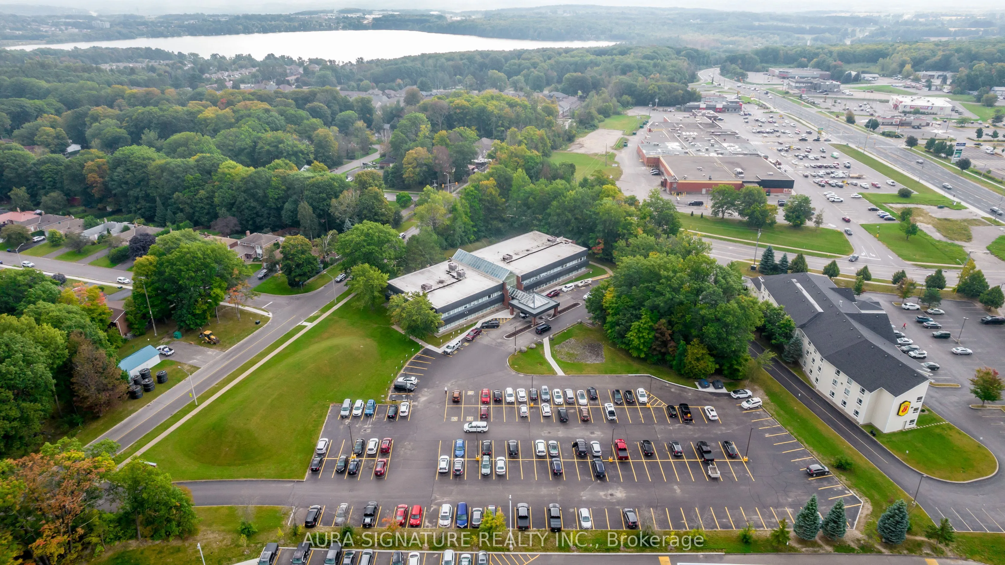 240 Penetanguishene Road, #206