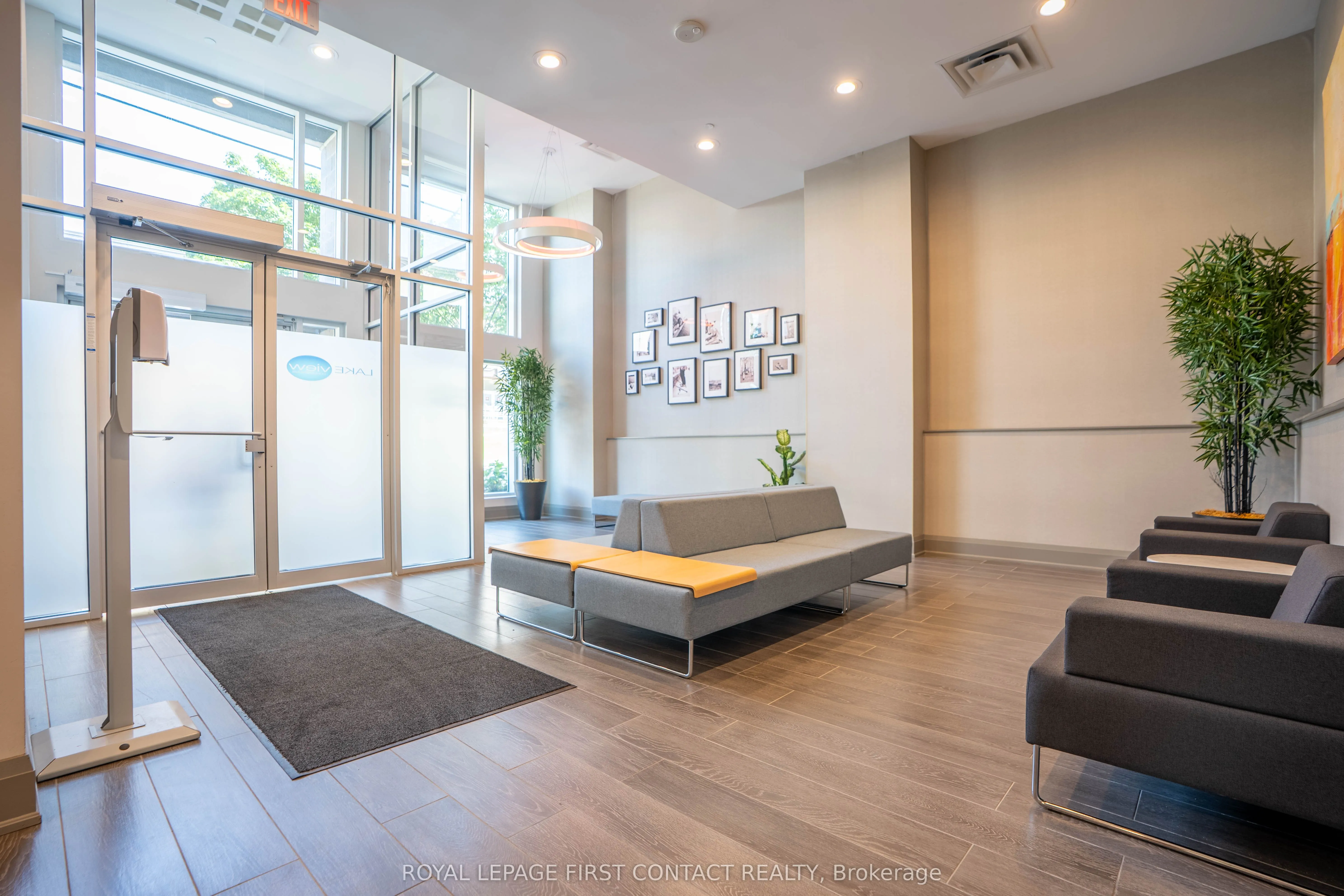 111 WORSLEY Street, #PH5