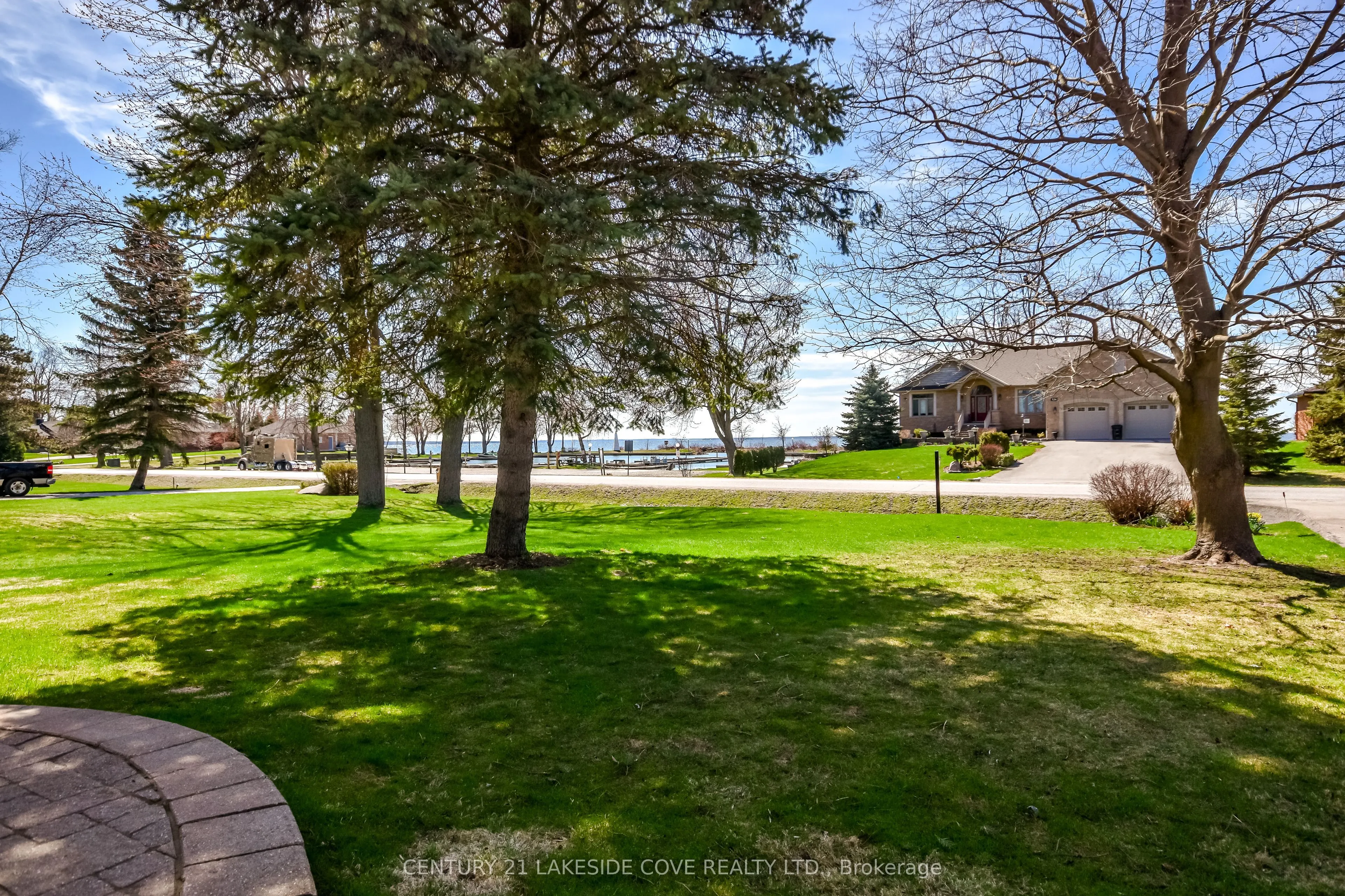 121 Bayshore Drive