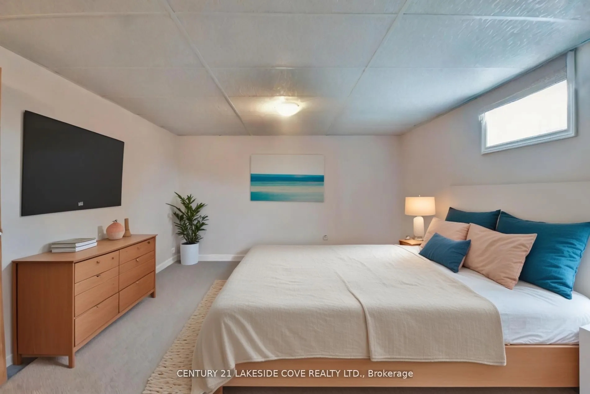 121 Bayshore Drive