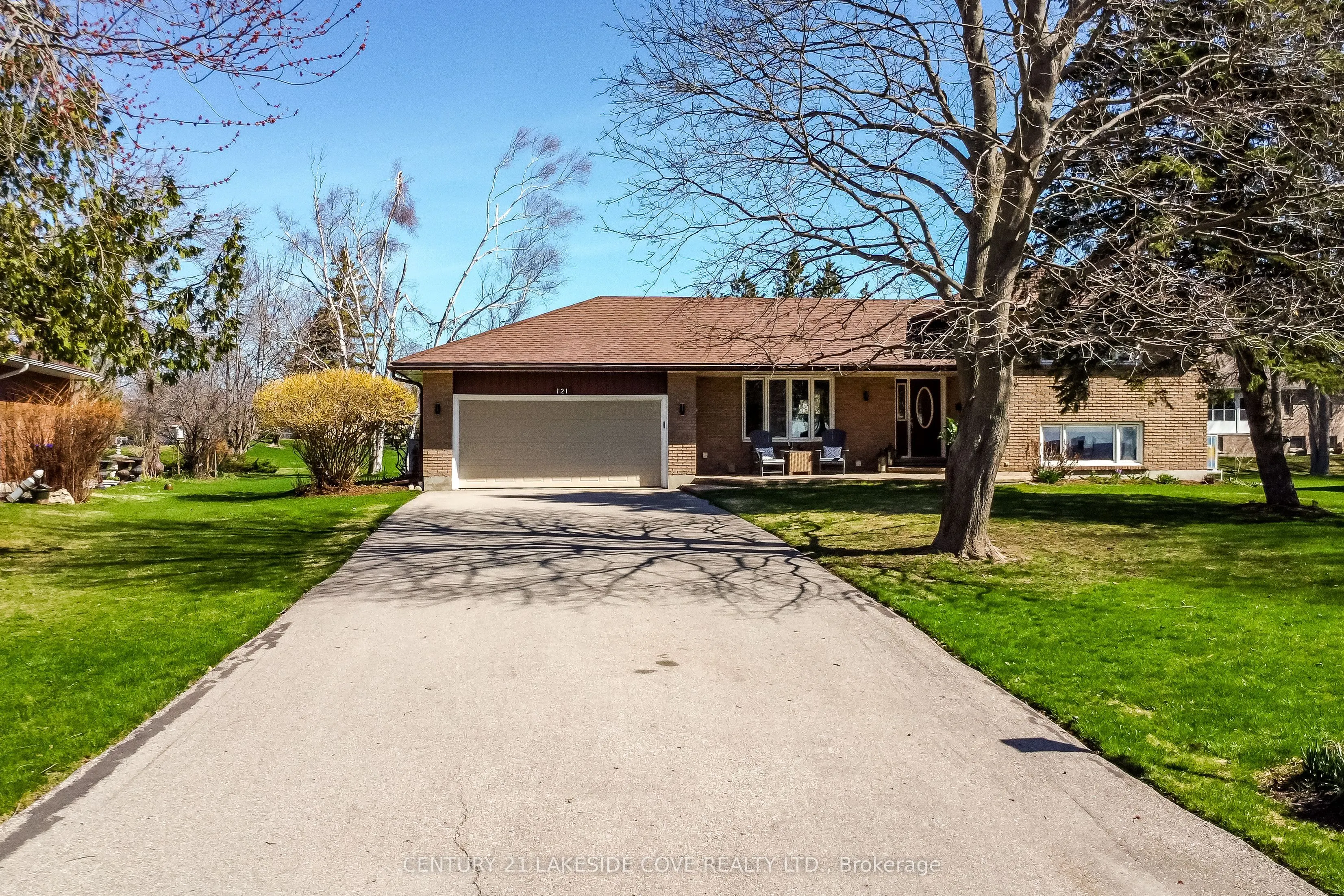 121 Bayshore Drive