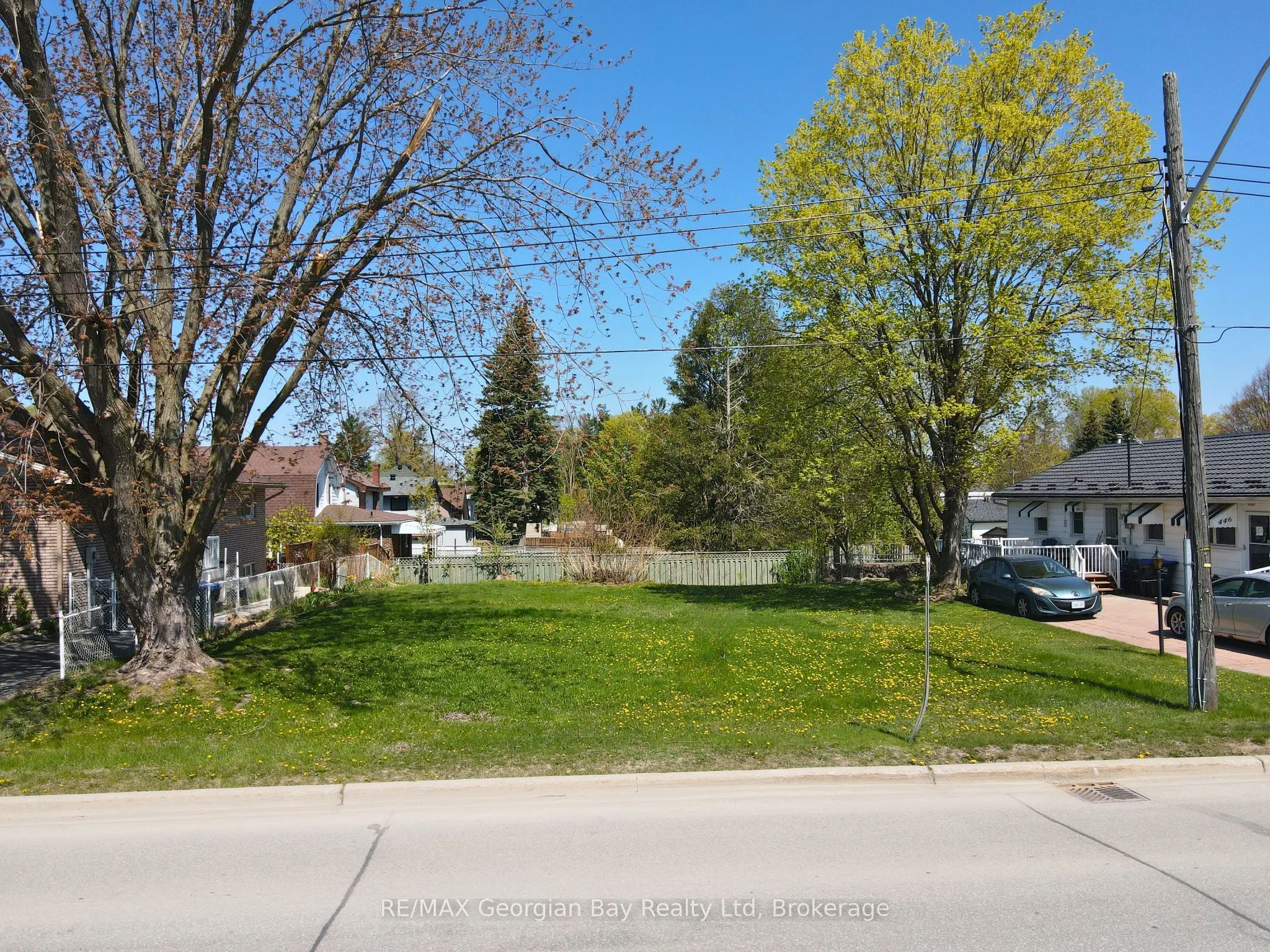 450 Robert Street