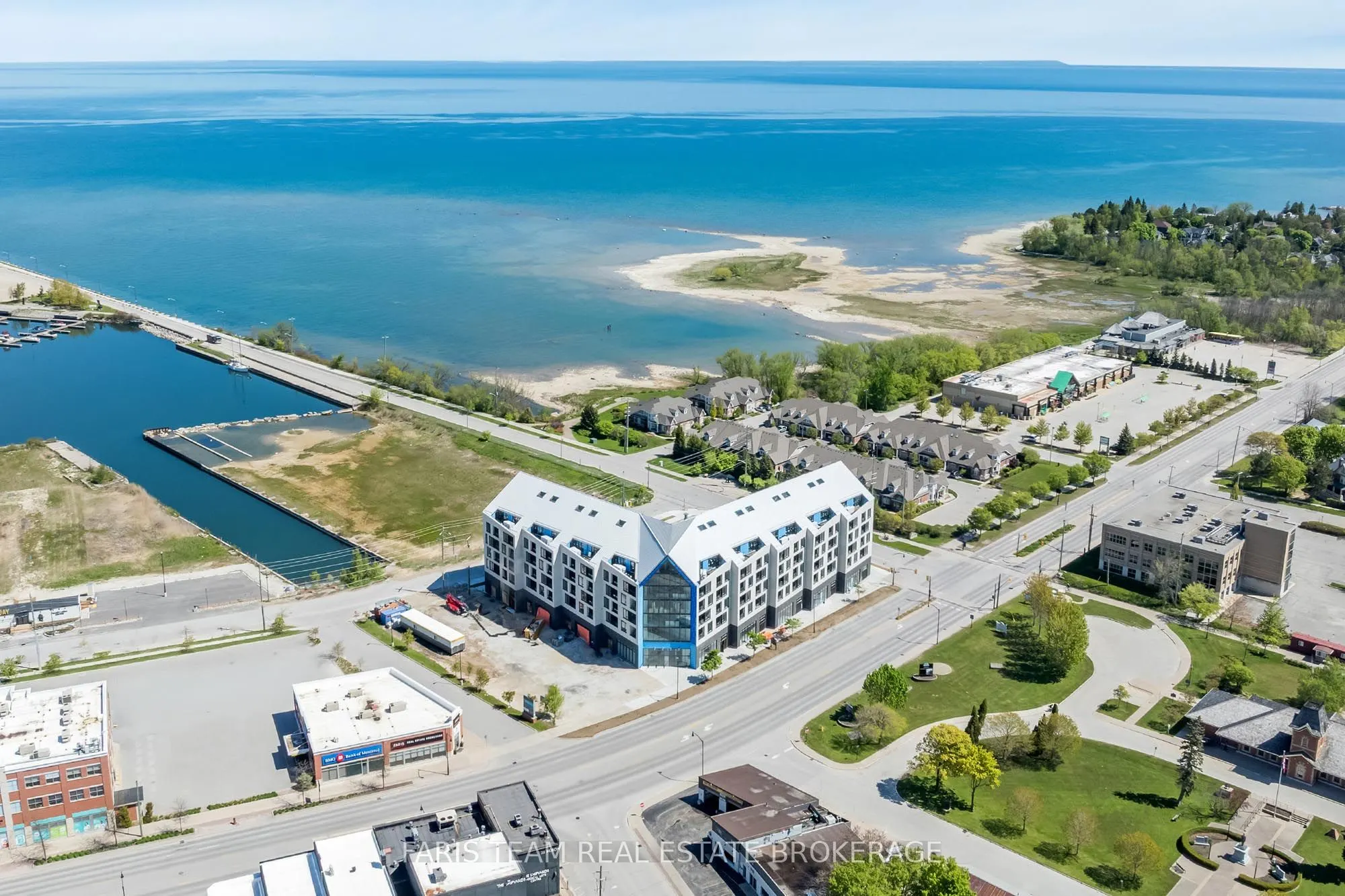 31 Huron Street, #325