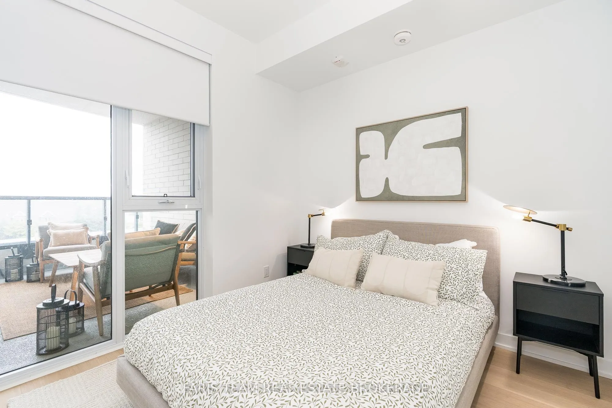 31 Huron Street, #325
