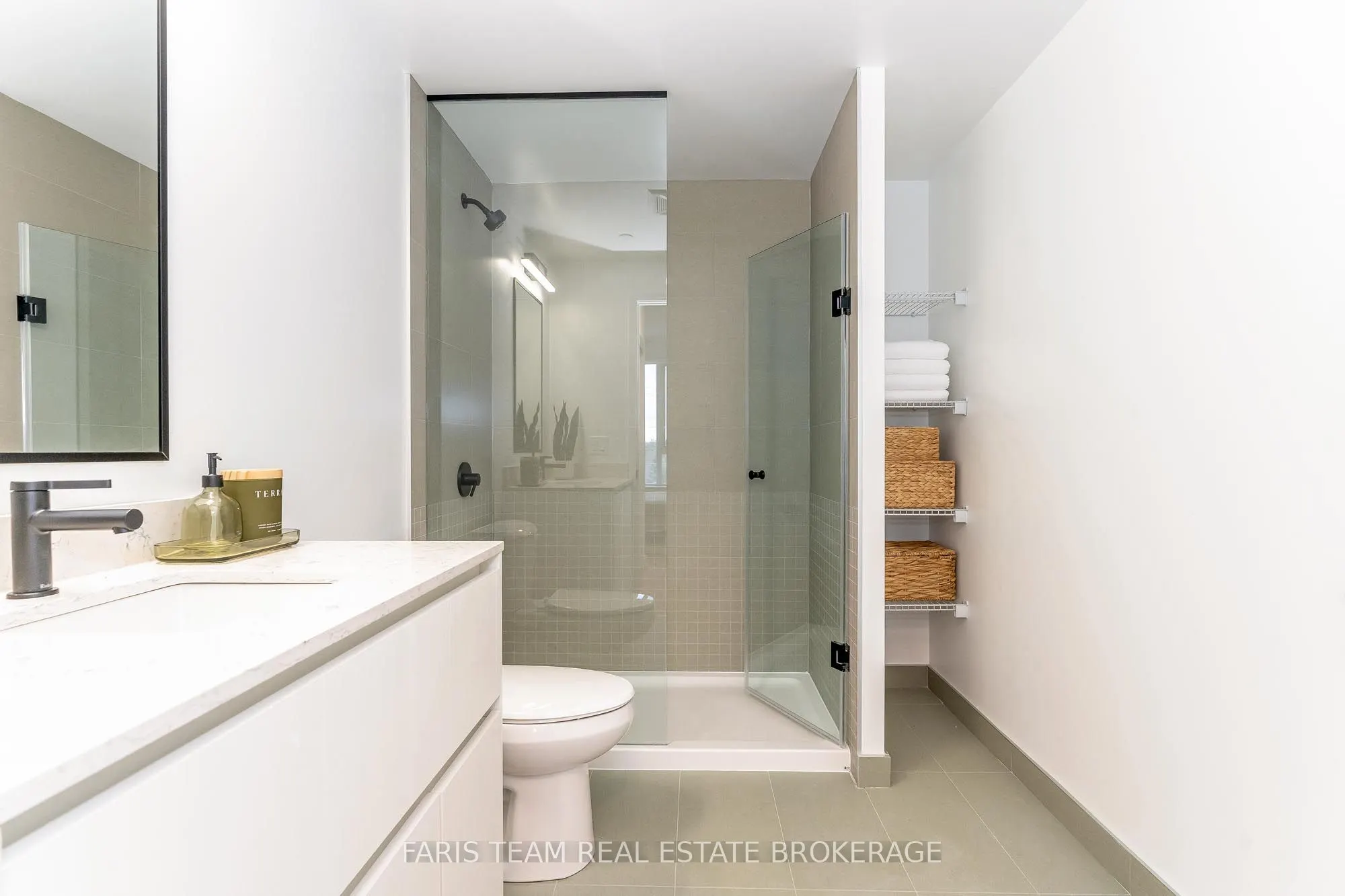 31 Huron Street, #325