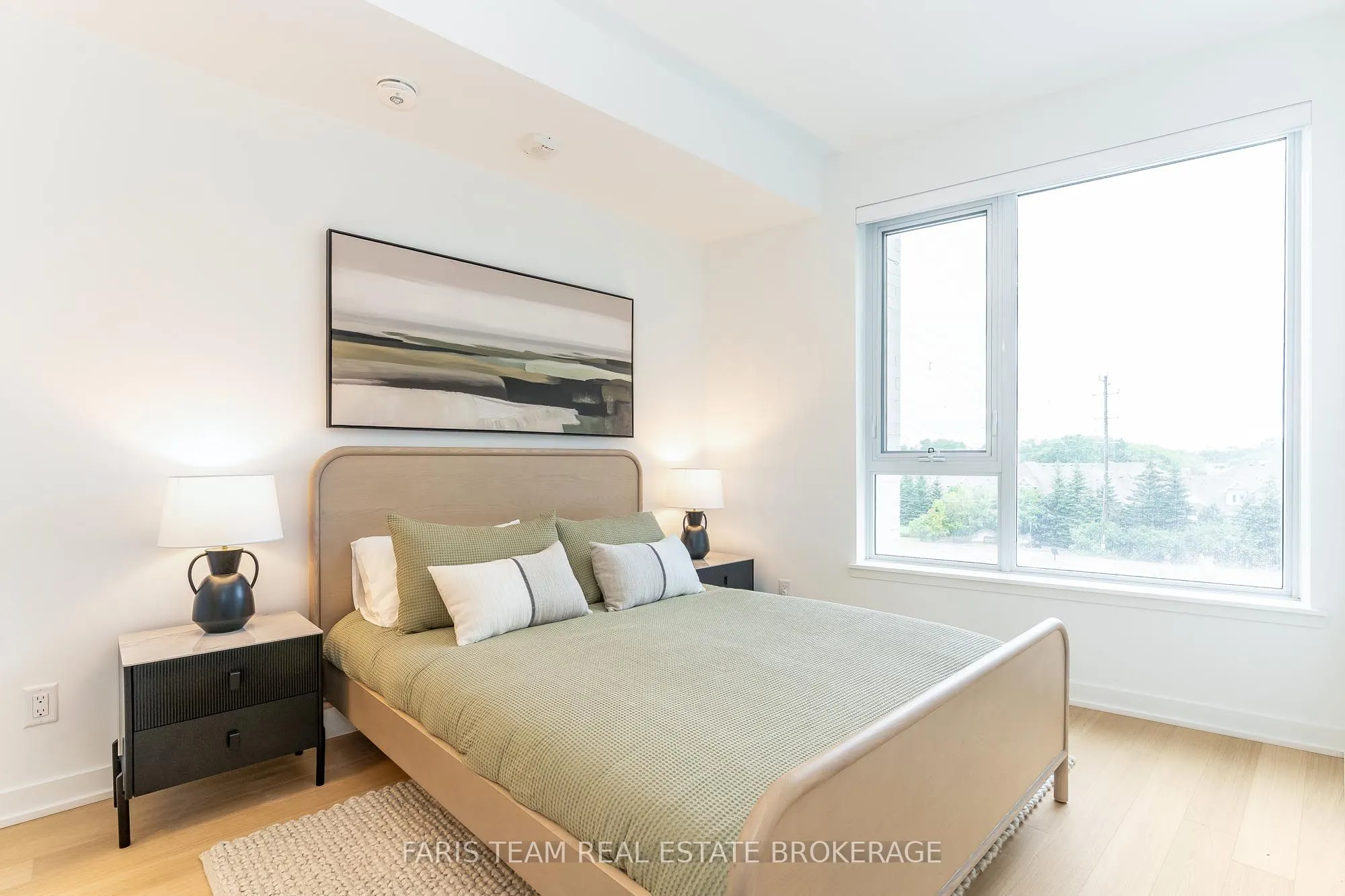 31 Huron Street, #325